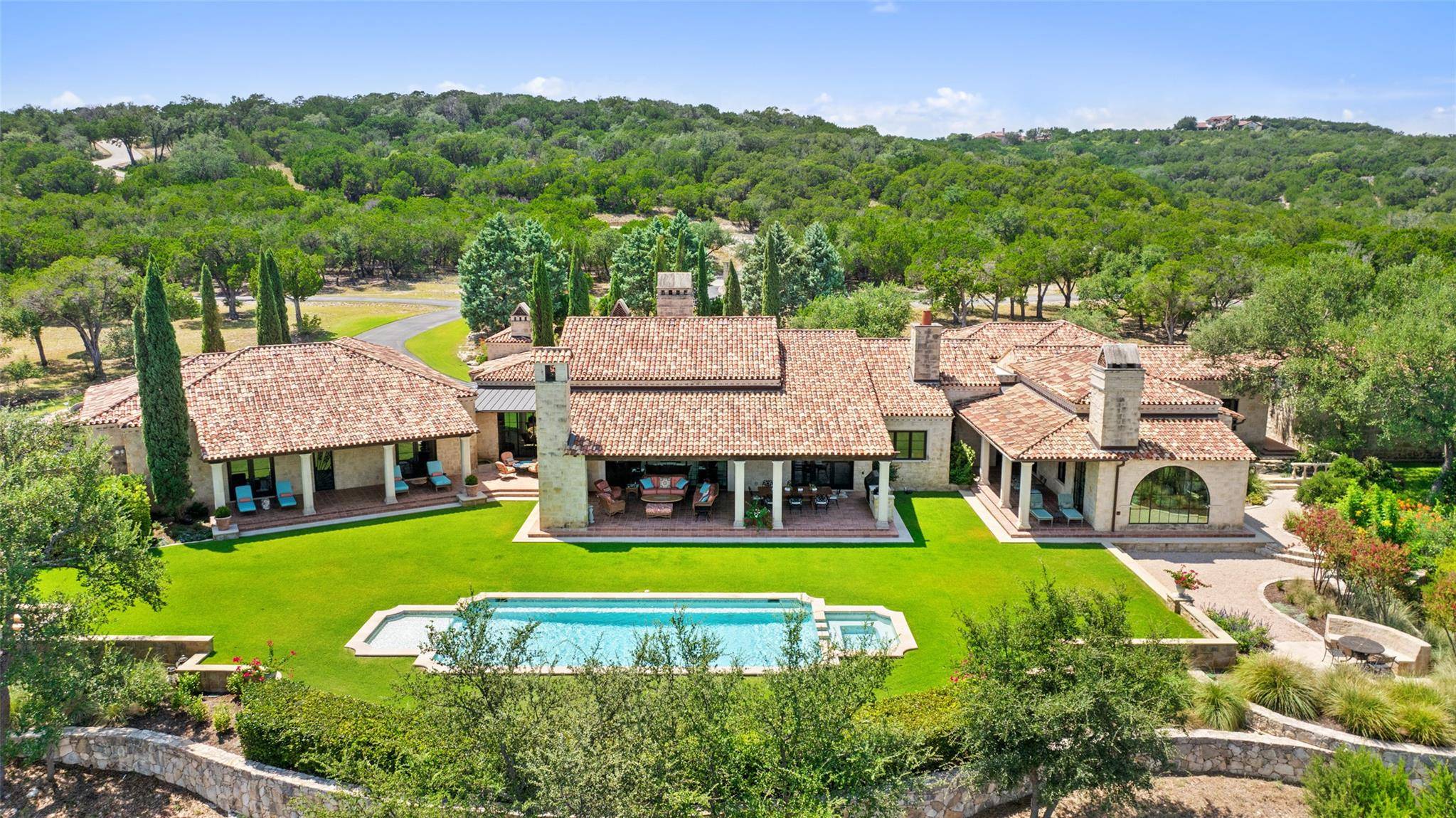 201 S Angel Light DR, Spicewood, TX 78669