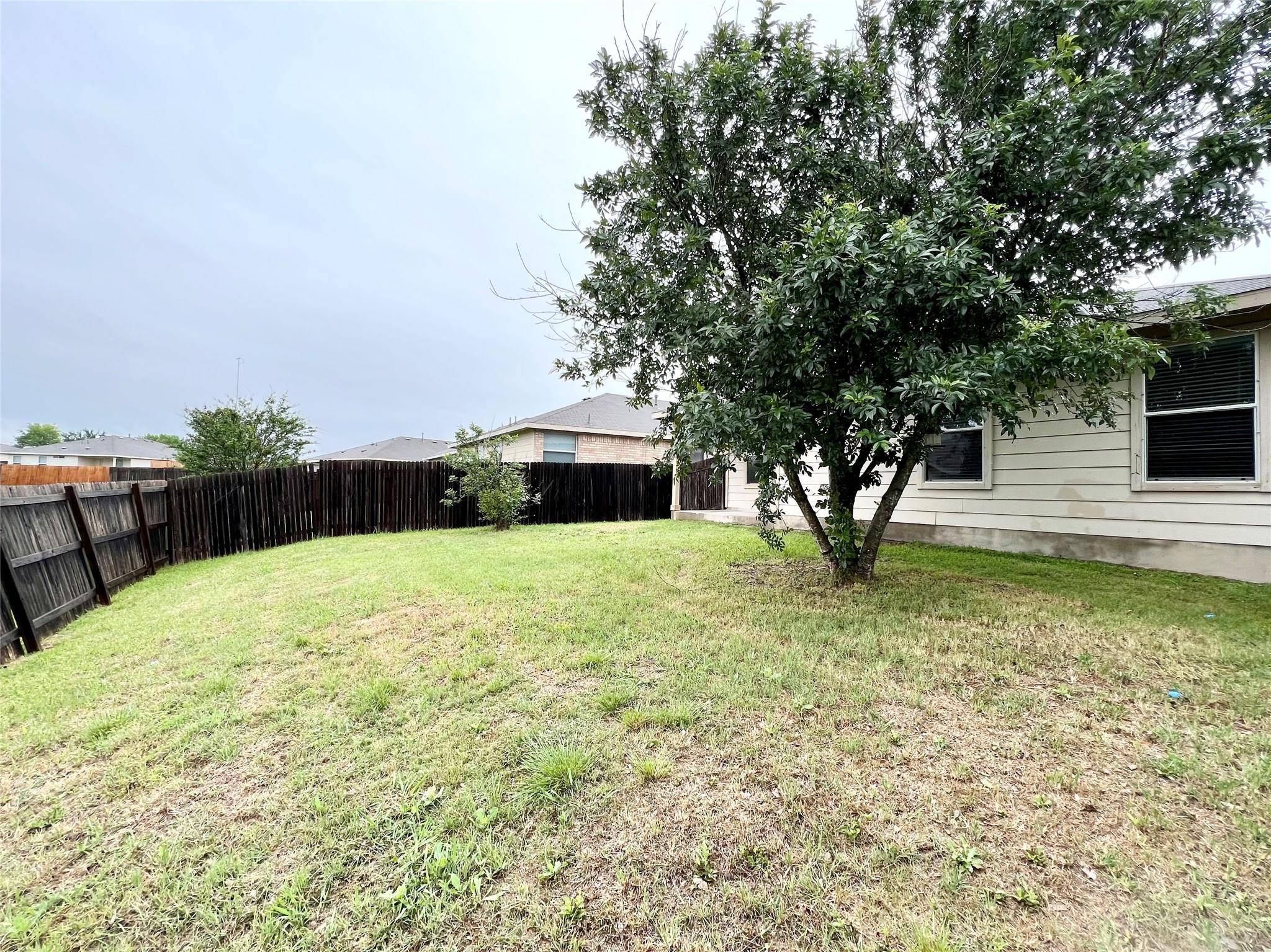 2428 Green Meadows LN, Buda, TX 78610