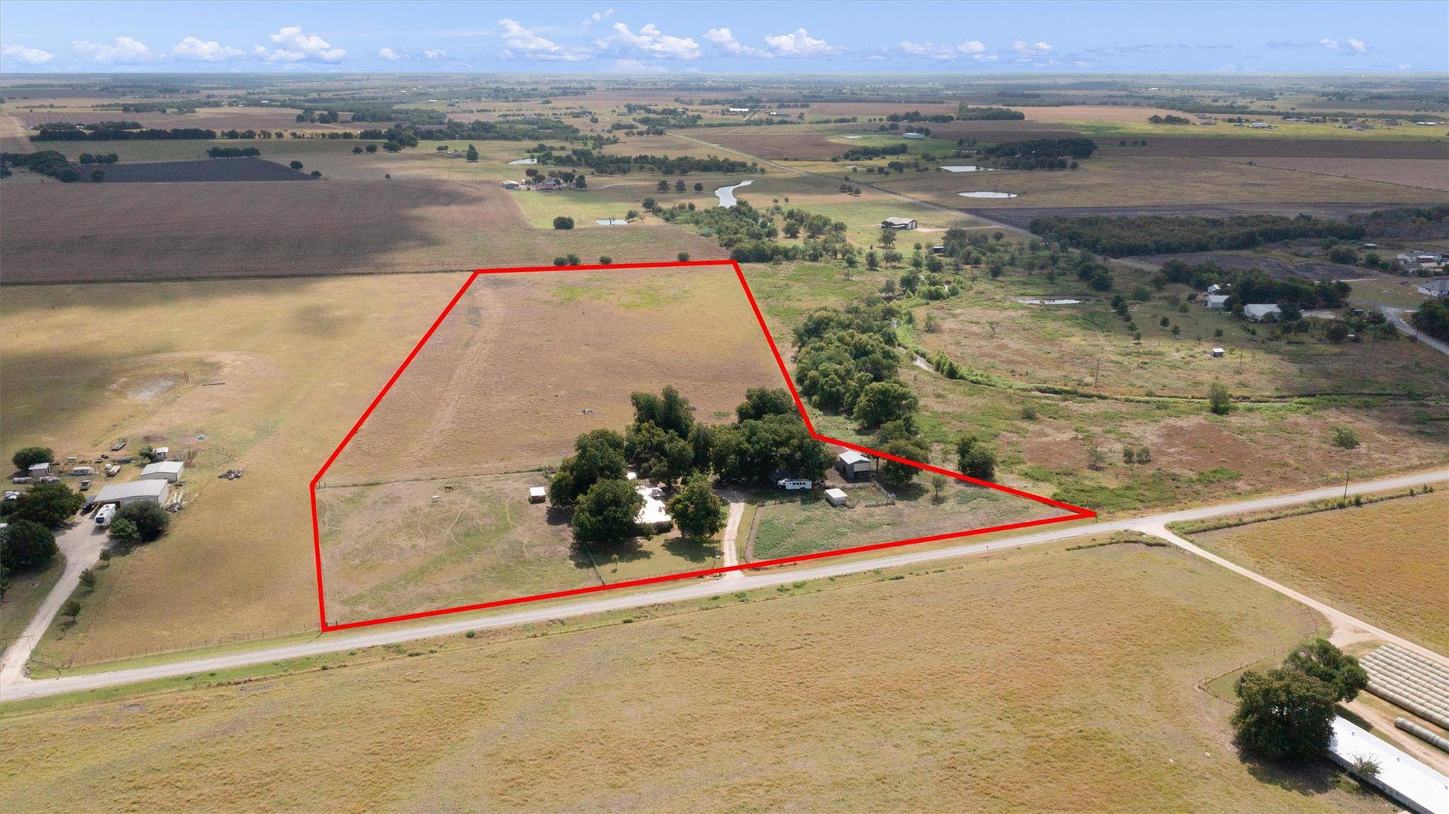 451 County Road 416, Taylor, TX 76574