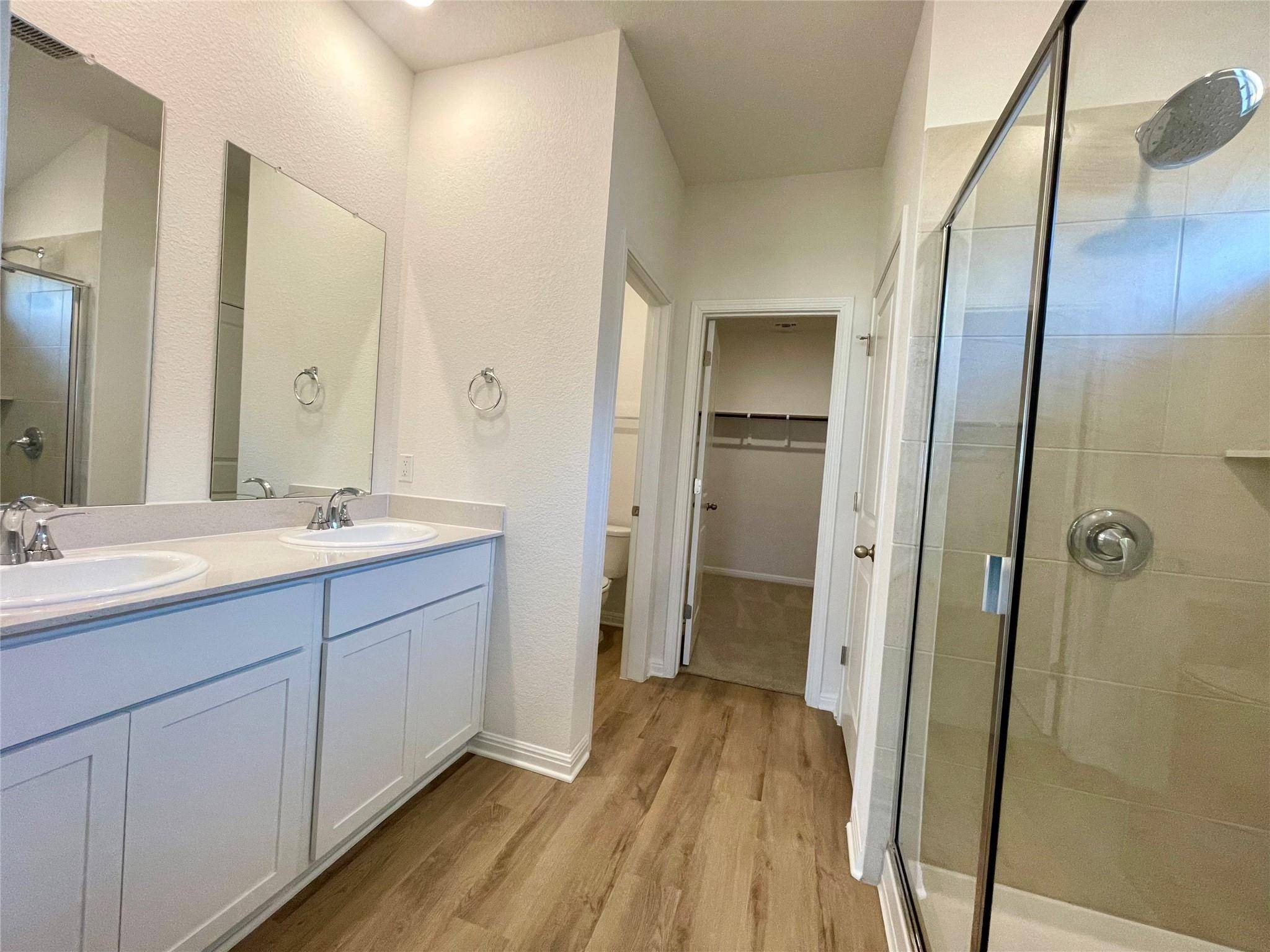 137 Holmby DR, Hutto, TX 78634