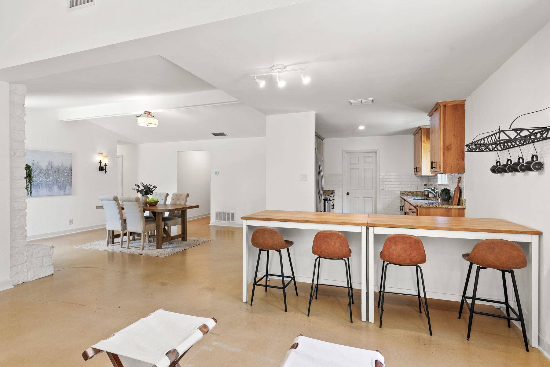 6808 Smokey Hill RD, Austin, TX 78736