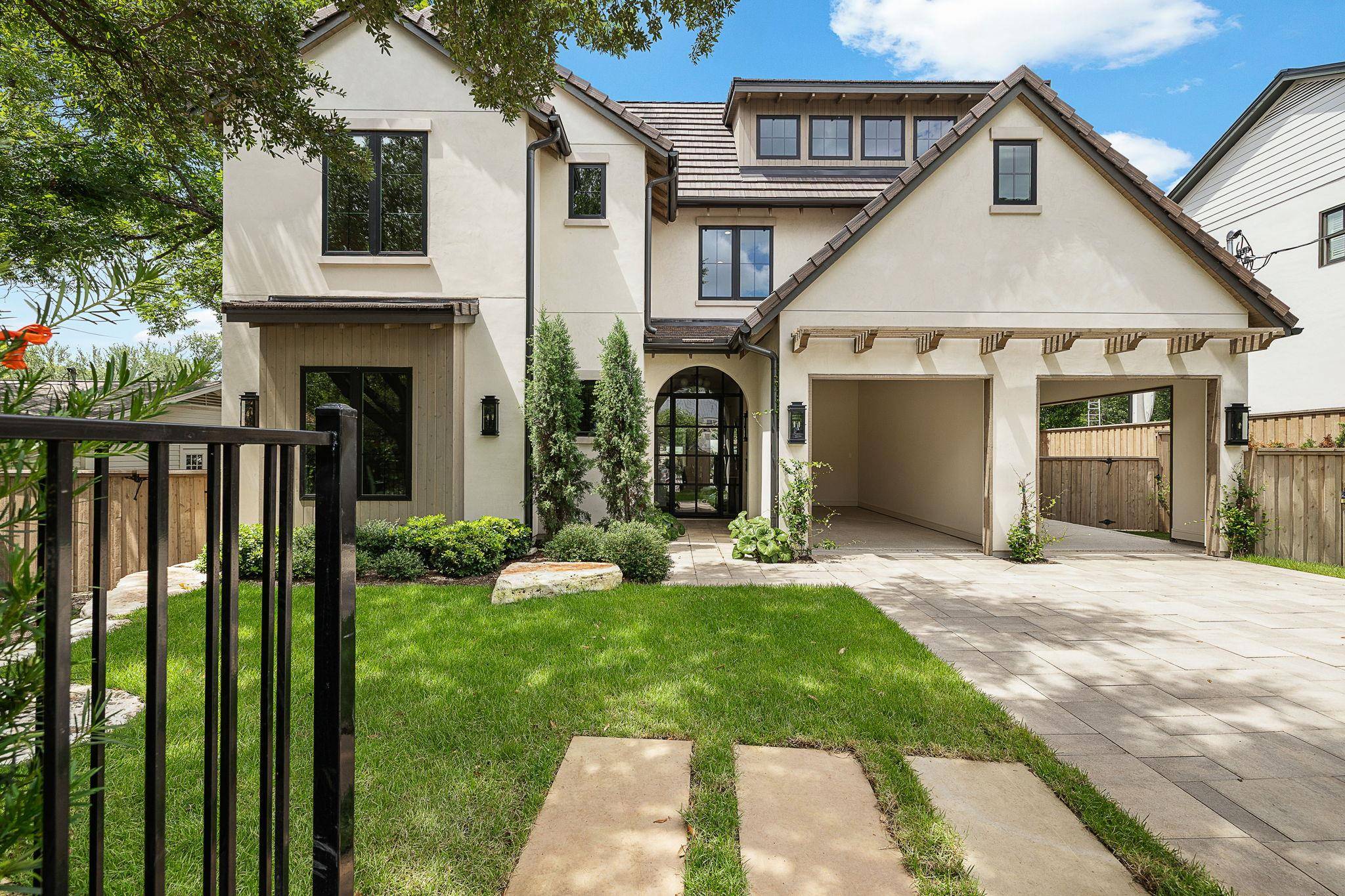 2705 Warren ST, Austin, TX 78703