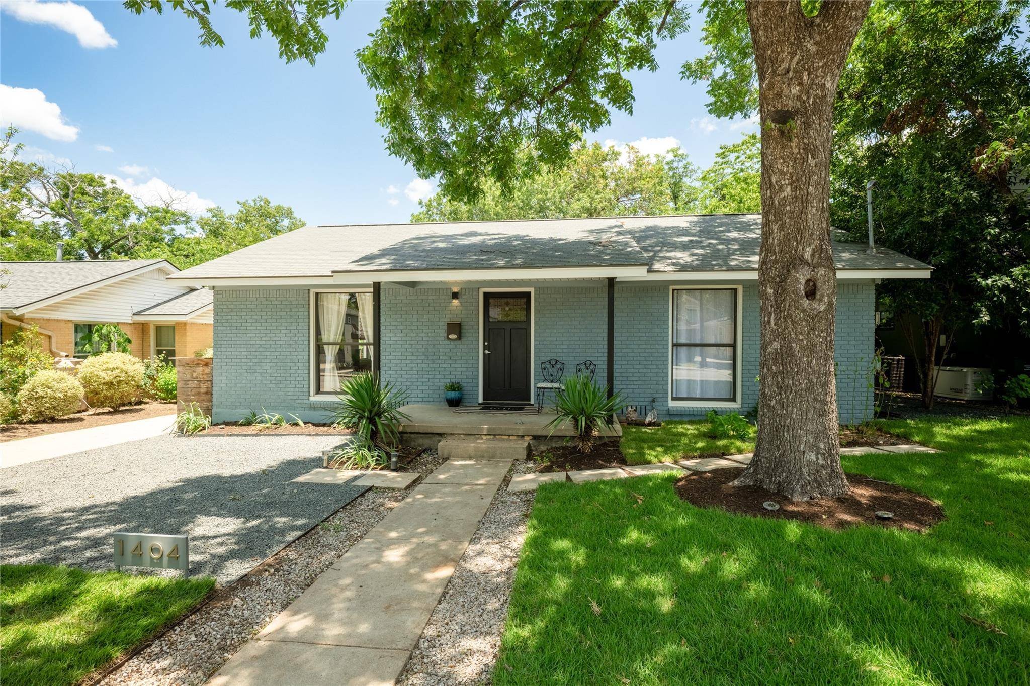 1404 Justin LN #1, Austin, TX 78757