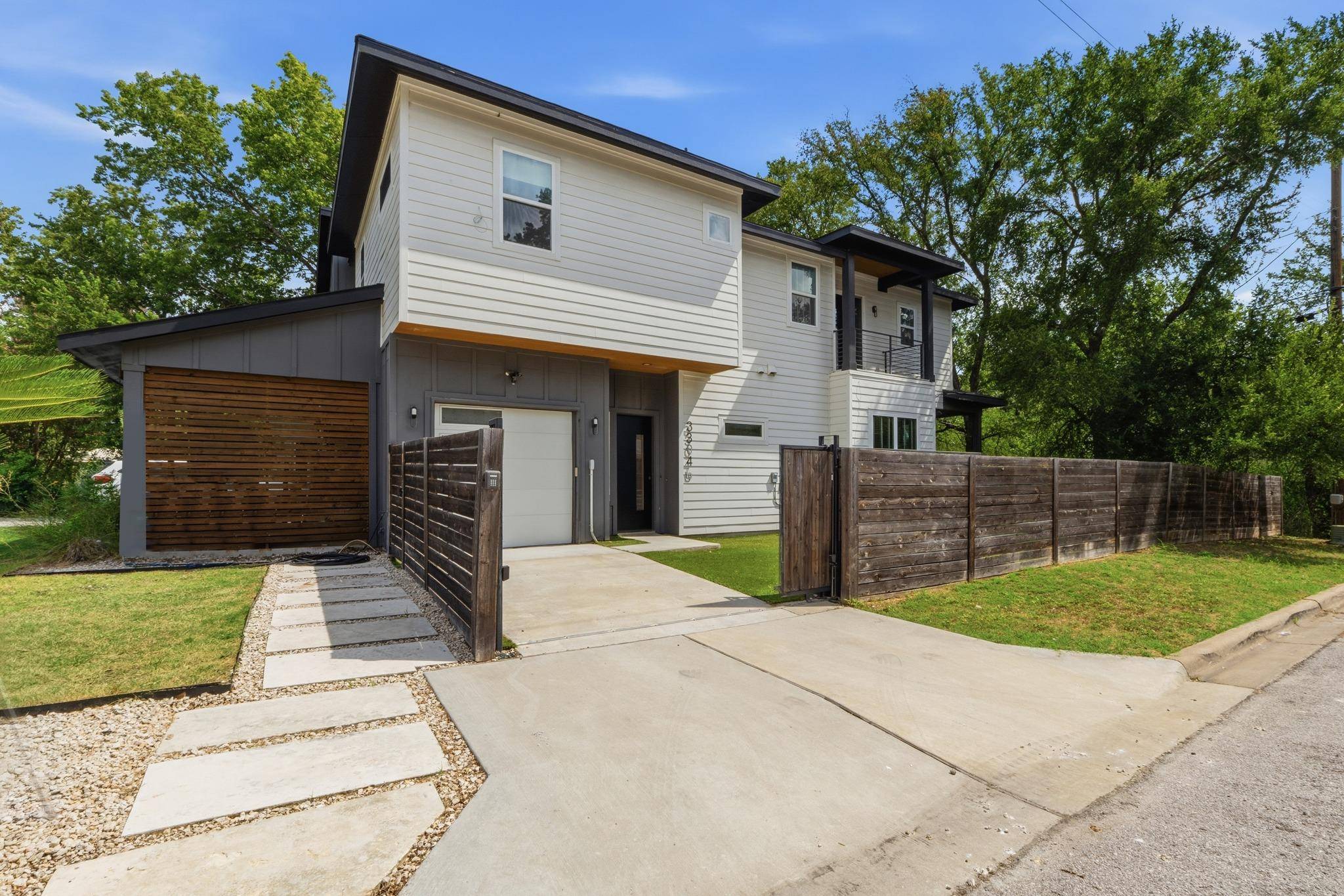 3304 E 17th ST #B, Austin, TX 78721