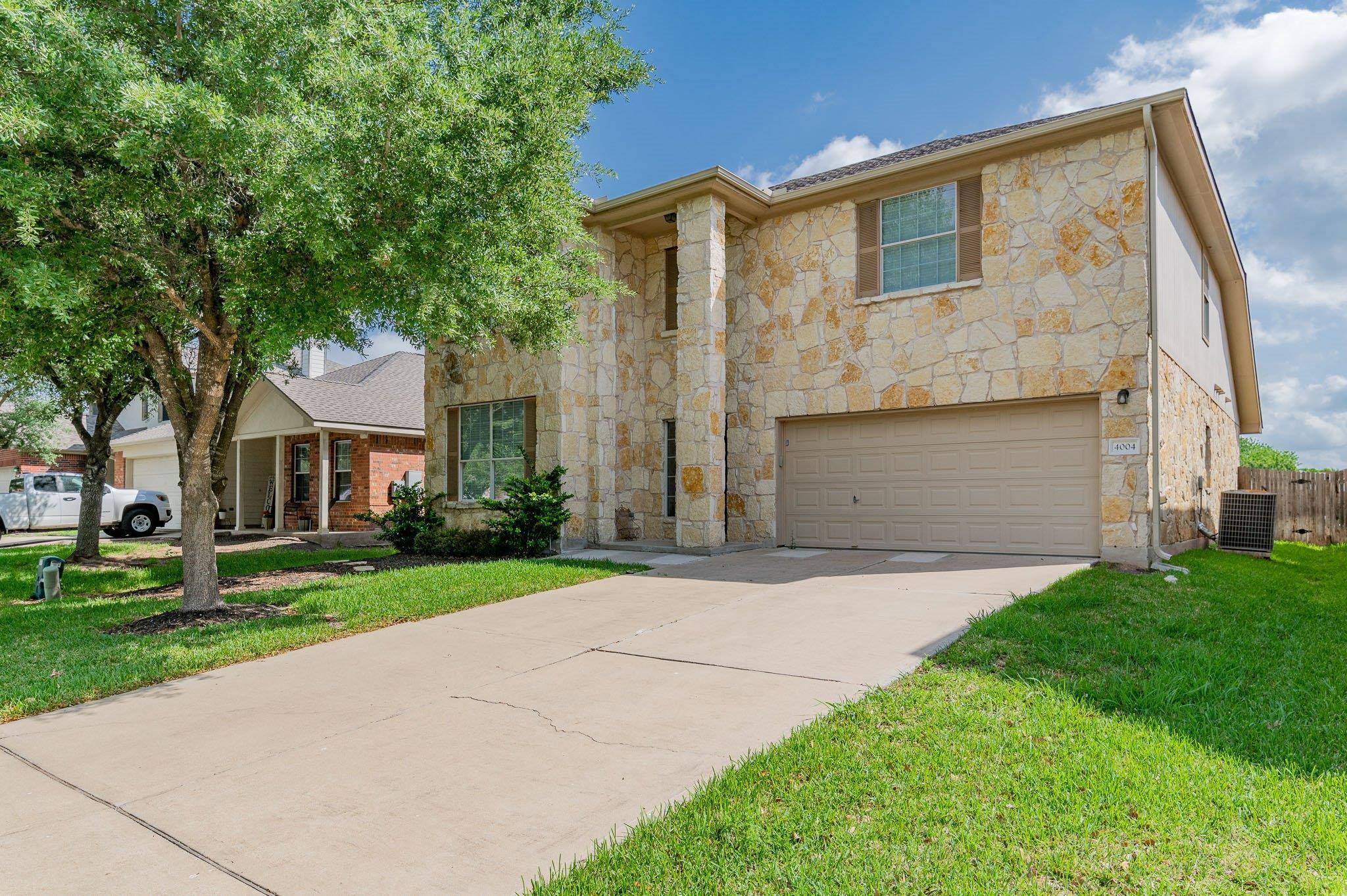 4004 Rocky Shore LN, Pflugerville, TX 78660