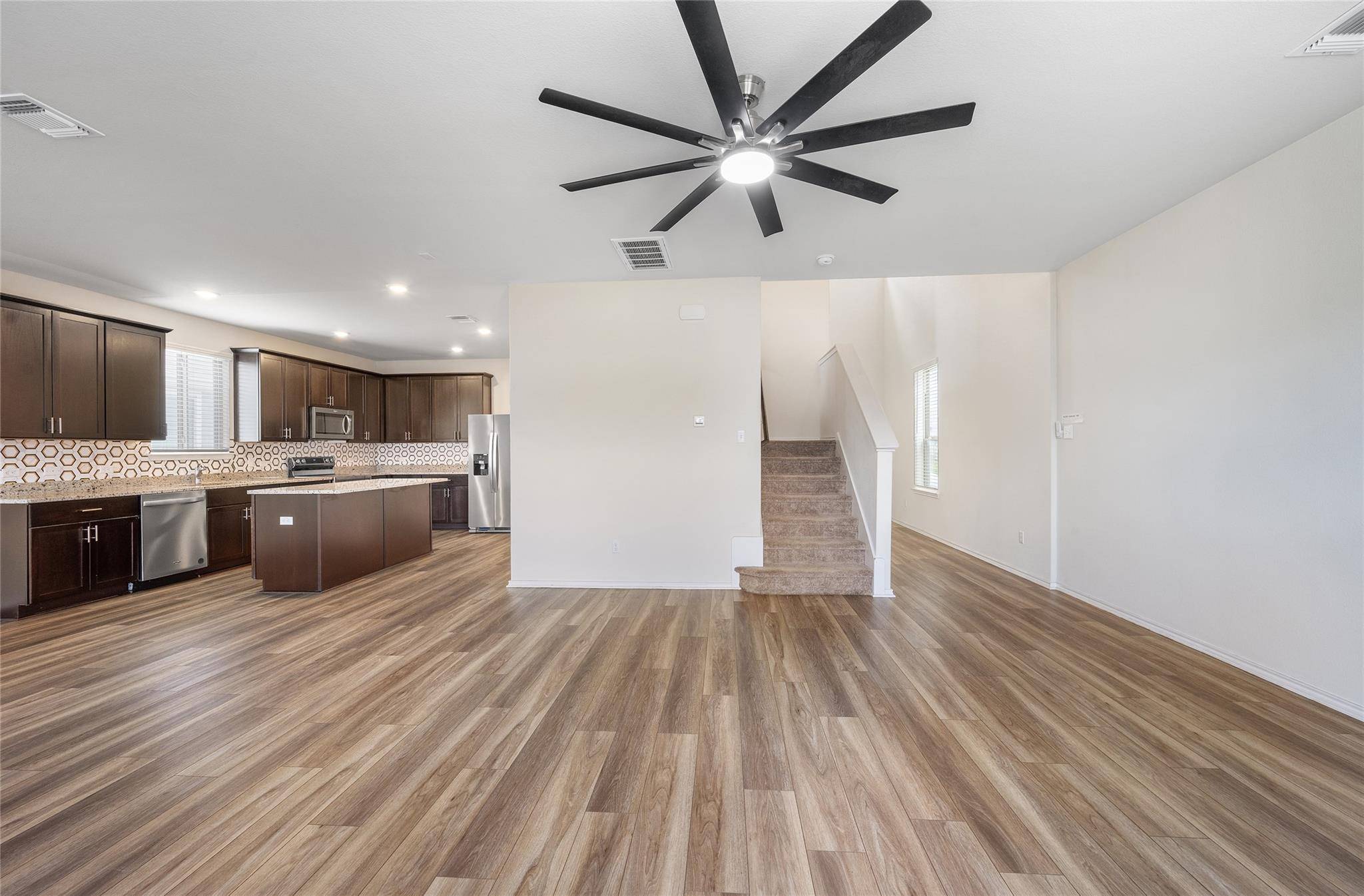 153 Purple Sandpiper LN, Leander, TX 78641
