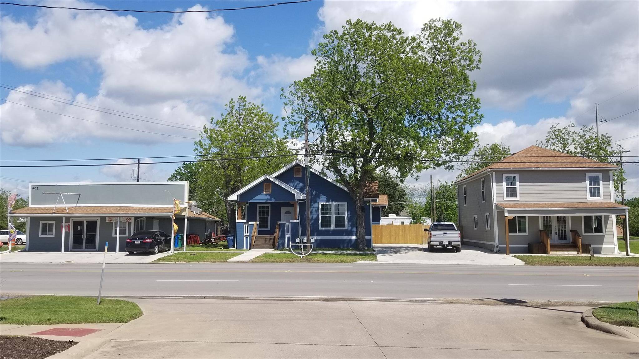 405 S Main ST, Taylor, TX 76574