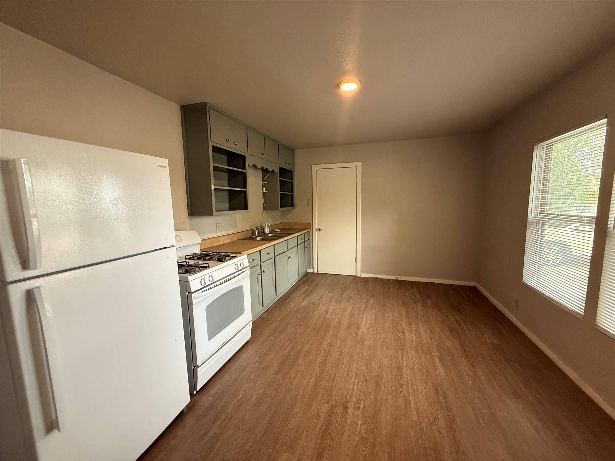 300 Mill ST, San Marcos, TX 78666