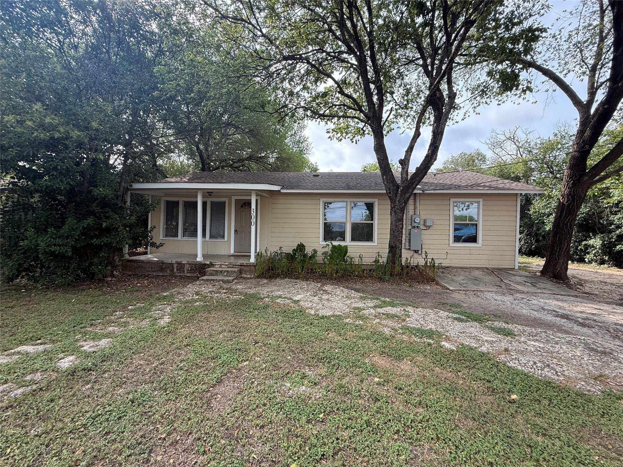 300 Mill ST, San Marcos, TX 78666