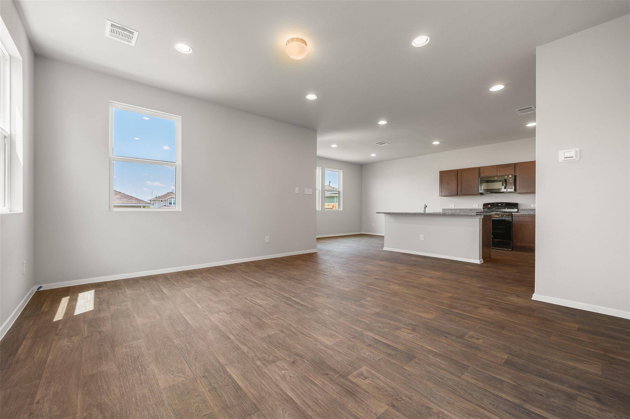 187 Haywood MNR, Maxwell, TX 78656