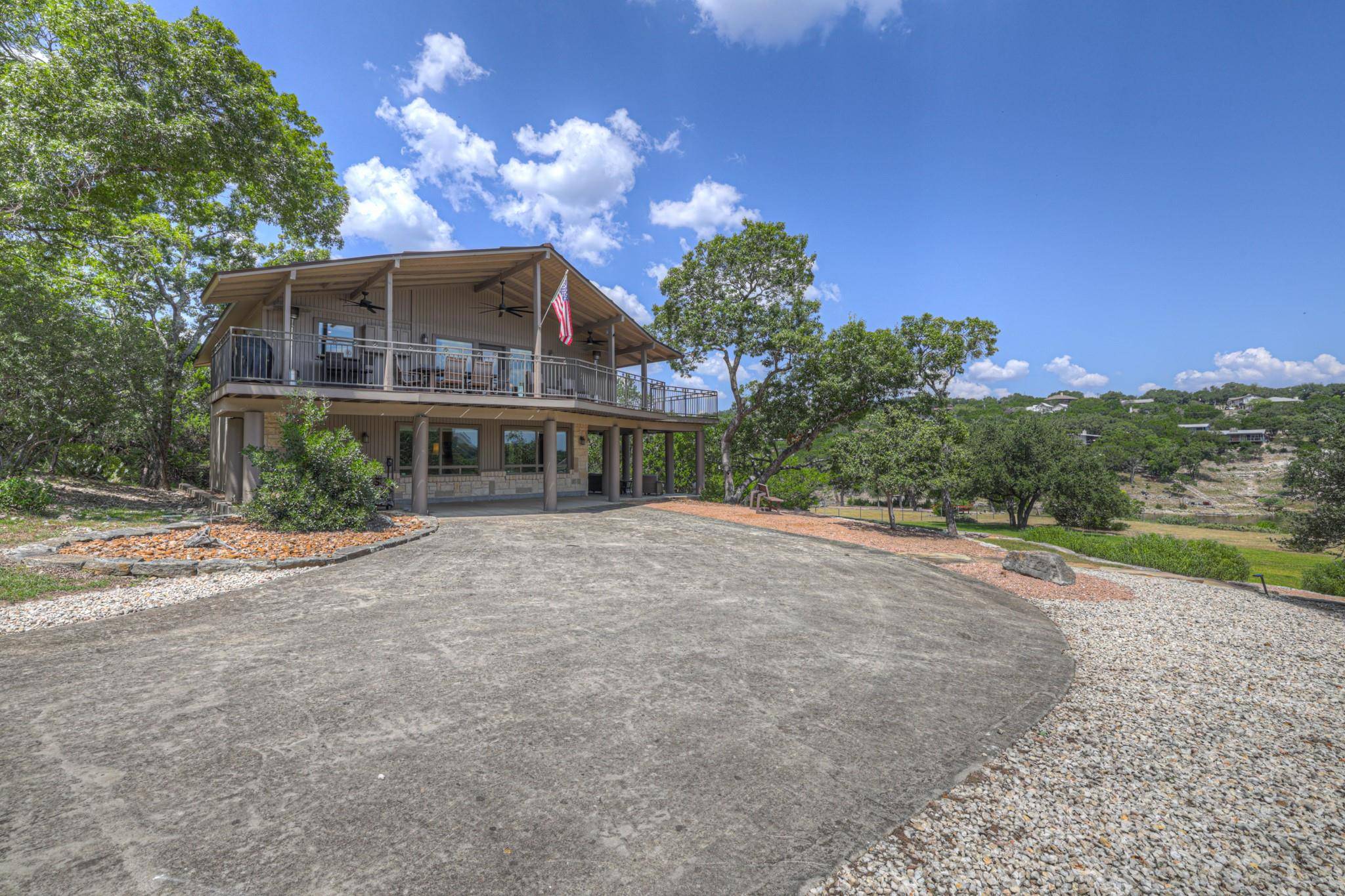 435 Nancy DR, Canyon Lake, TX 78133
