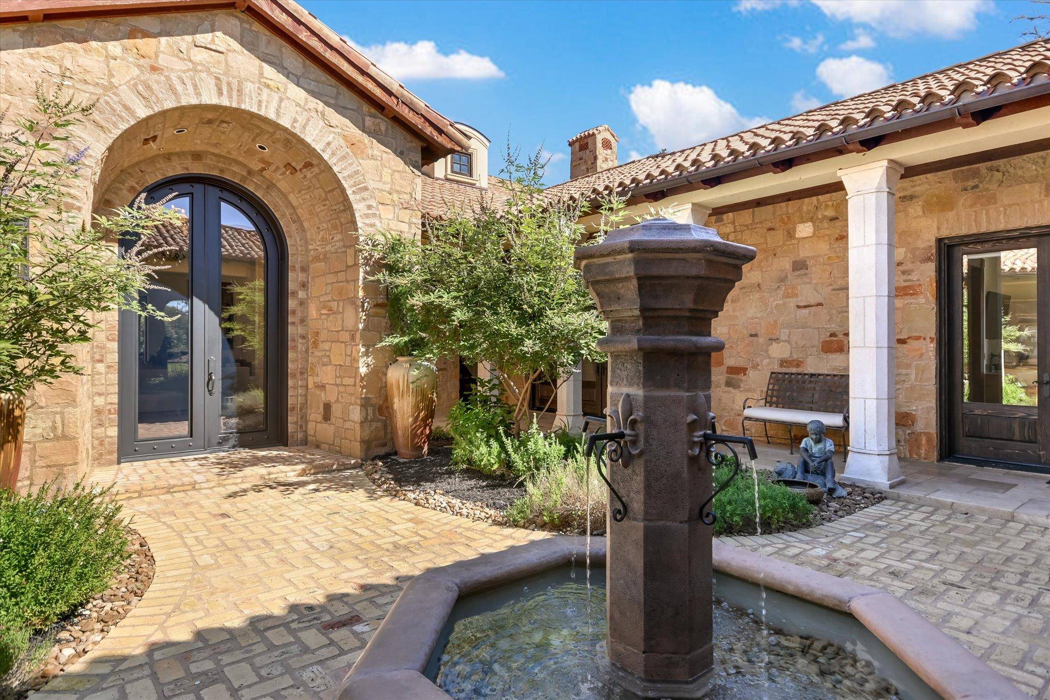 252 LA SERENA LOOP, Horseshoe Bay, TX 78657