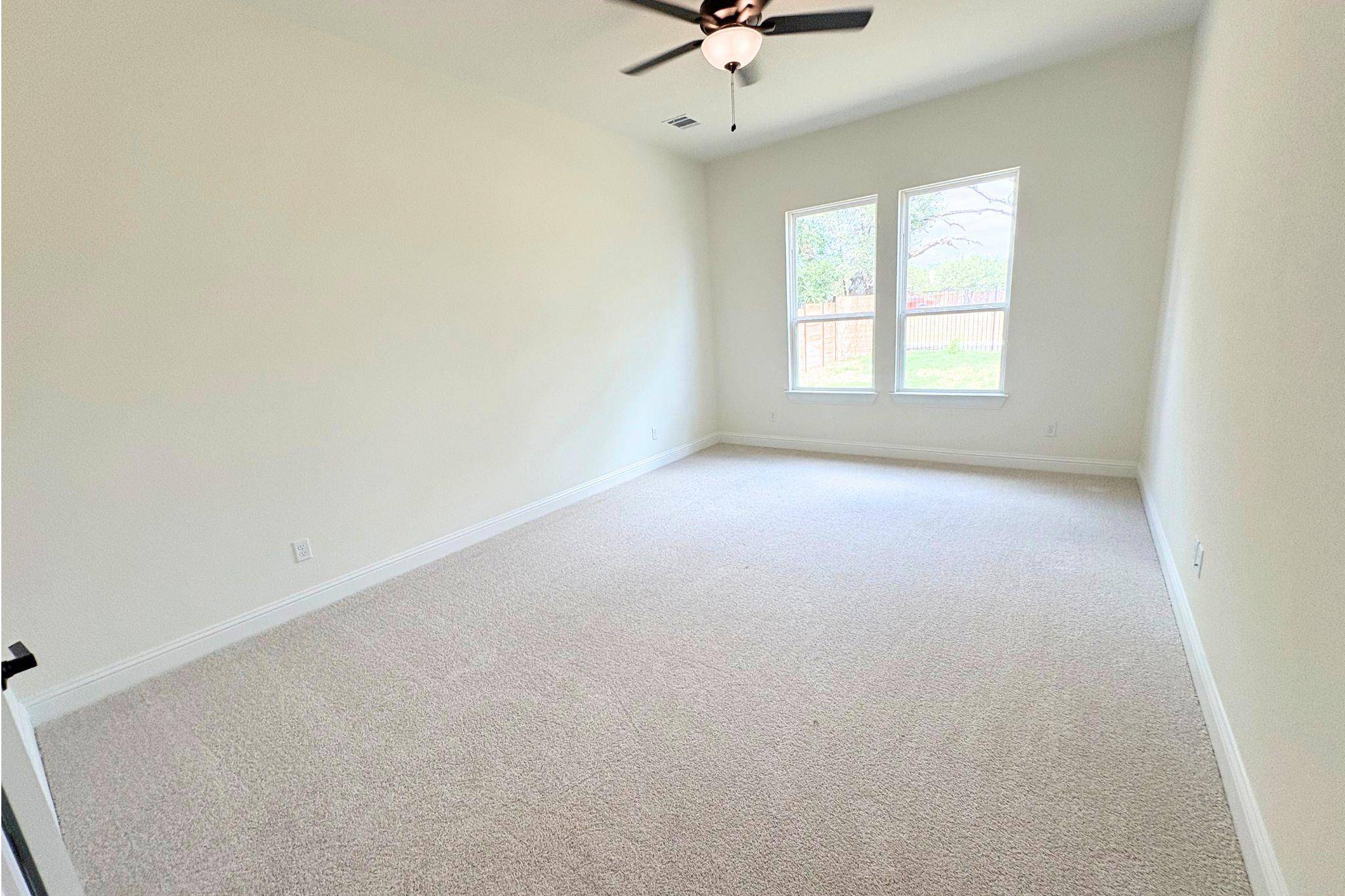 1044 Stonehill DR, Georgetown, TX 78633