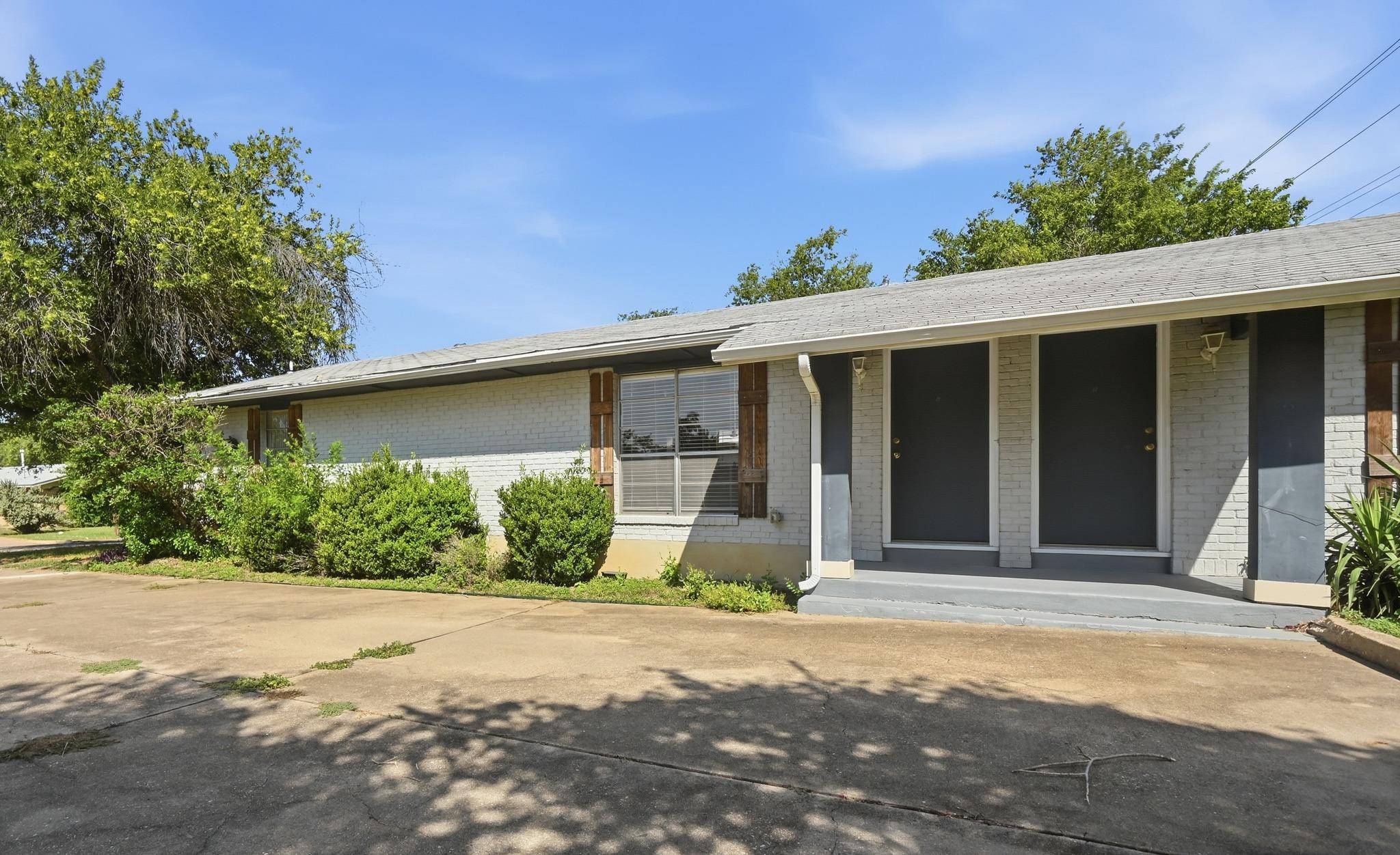 2712 Saint Edwards CIR #A, Austin, TX 78704