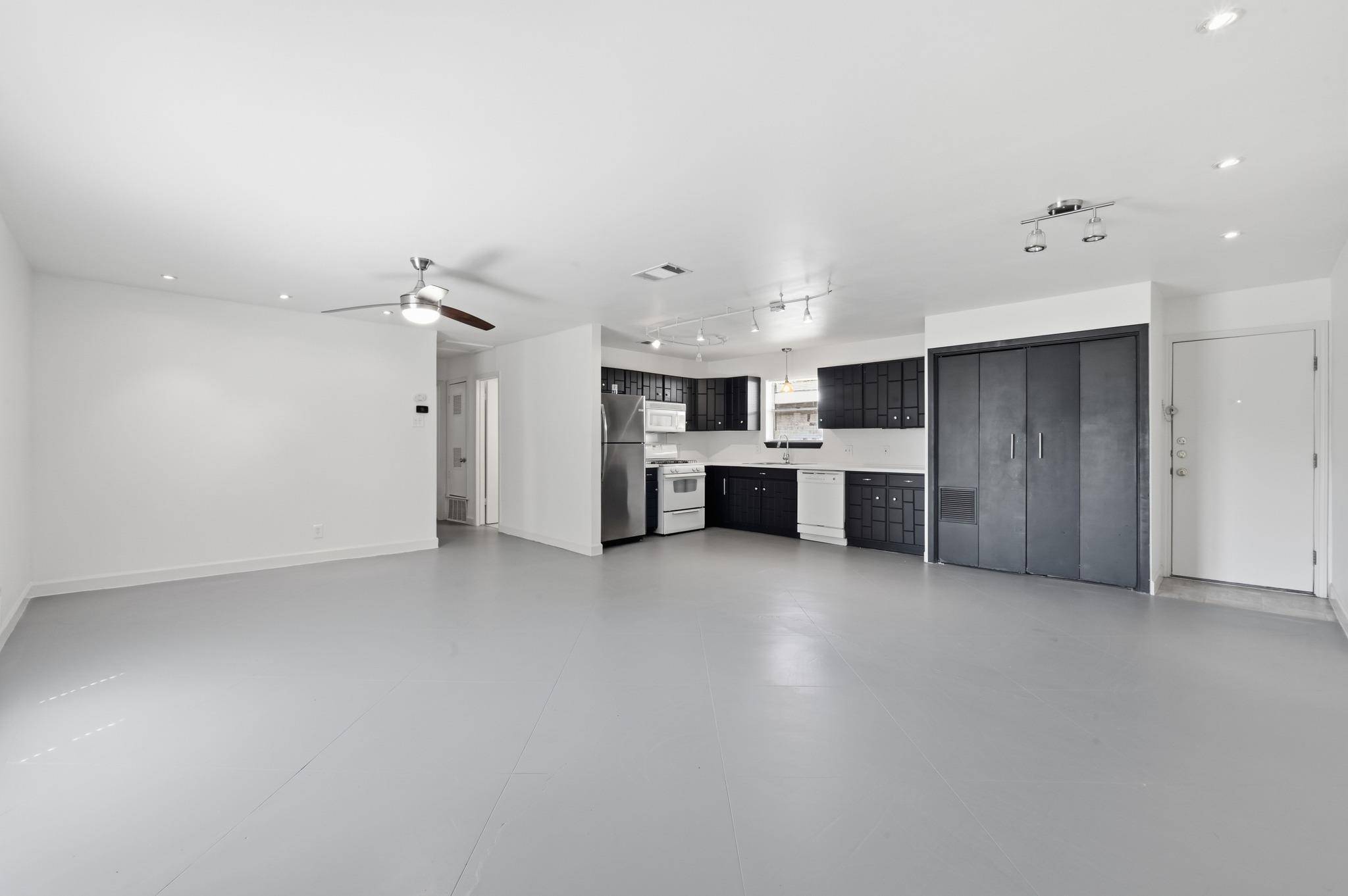 2712 Saint Edwards CIR #A, Austin, TX 78704