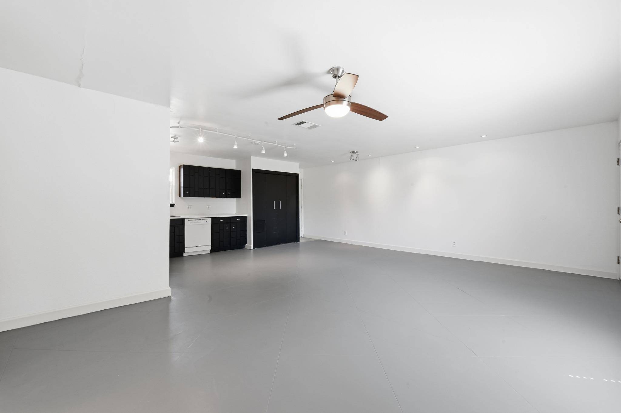 2712 Saint Edwards CIR #A, Austin, TX 78704