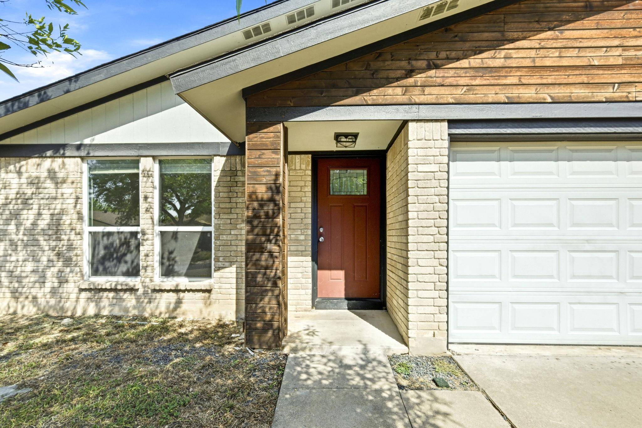 11104 Ptarmigan DR, Austin, TX 78758