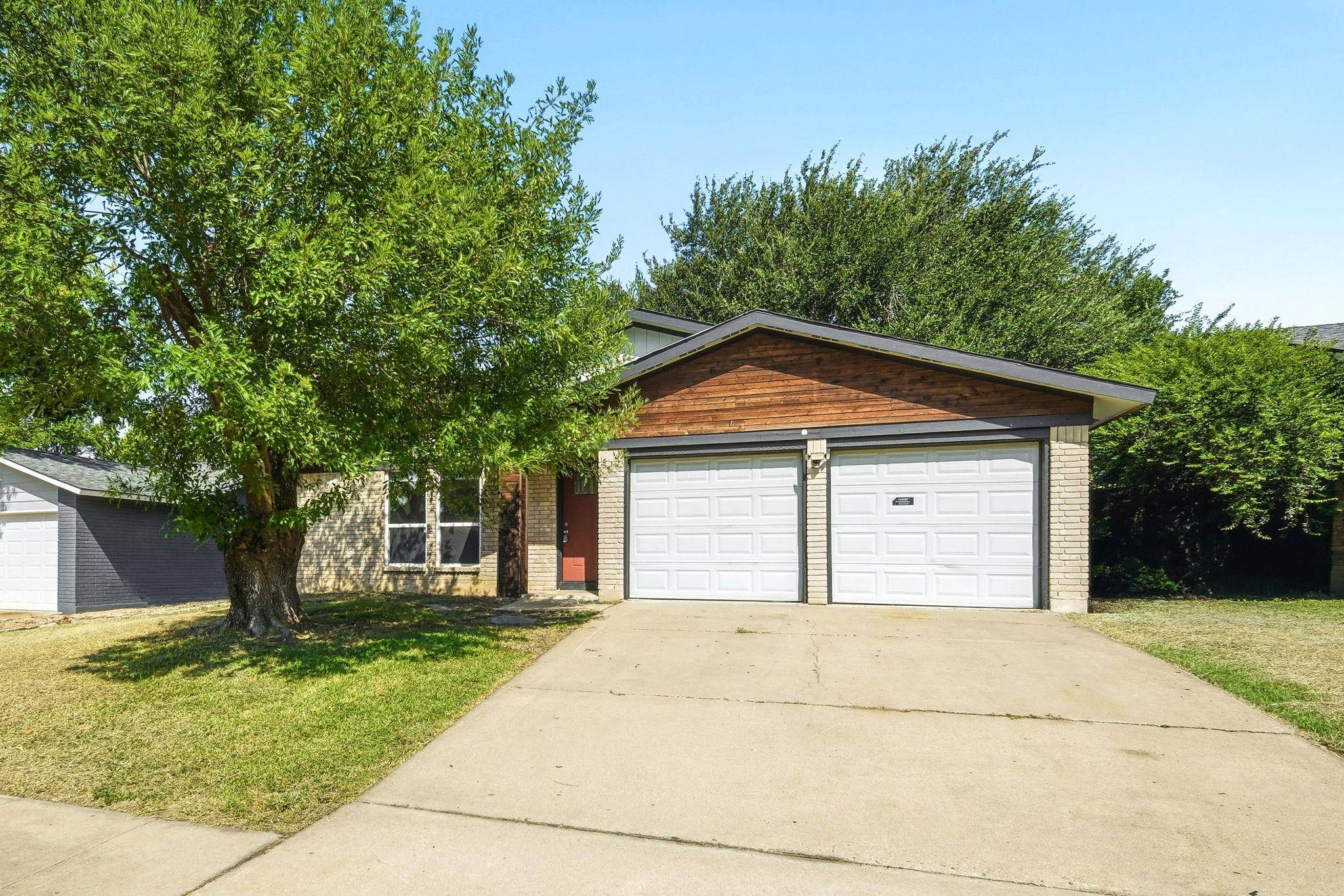 11104 Ptarmigan DR, Austin, TX 78758