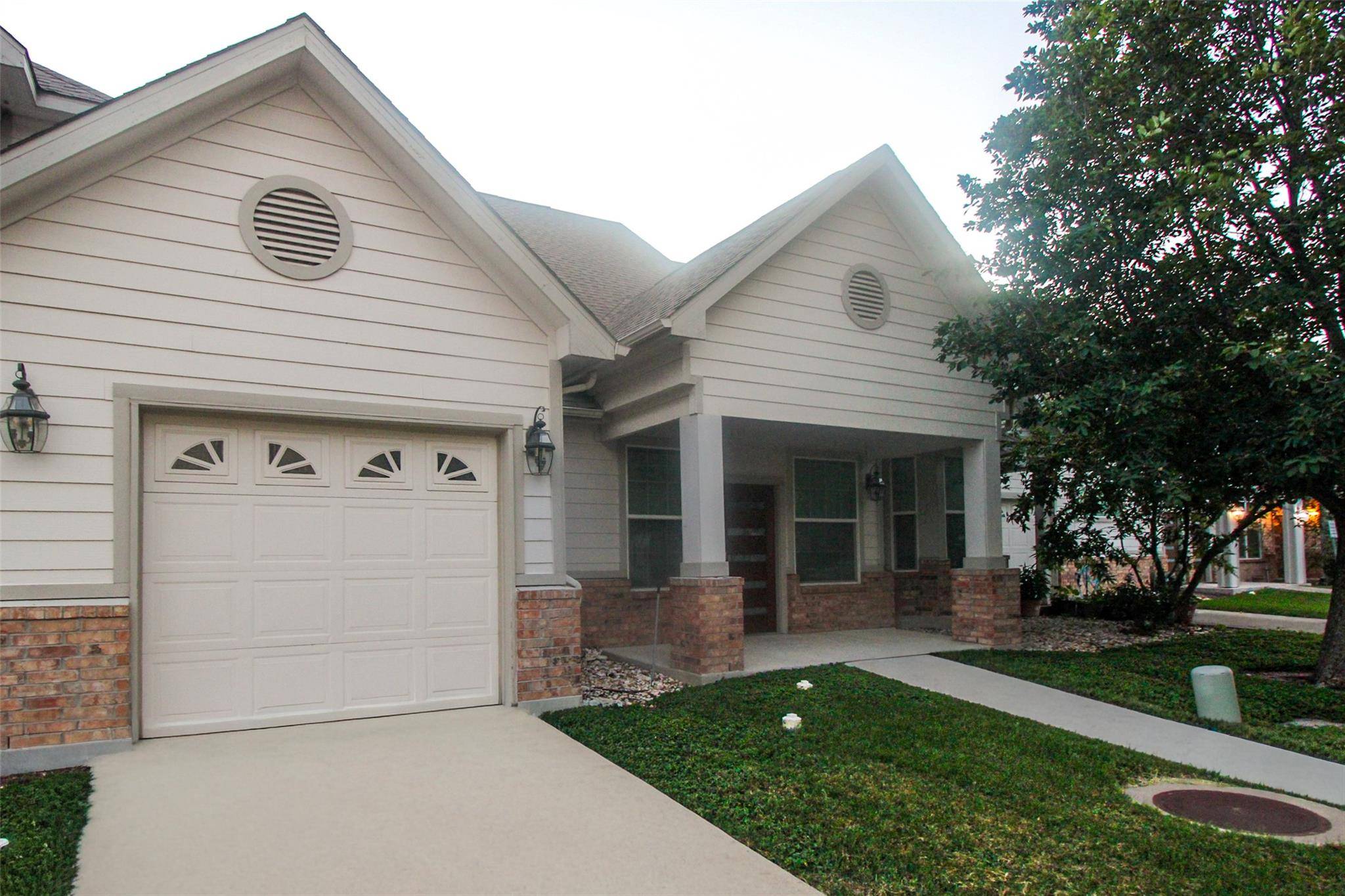 12208 Abbey Glen LN, Austin, TX 78753