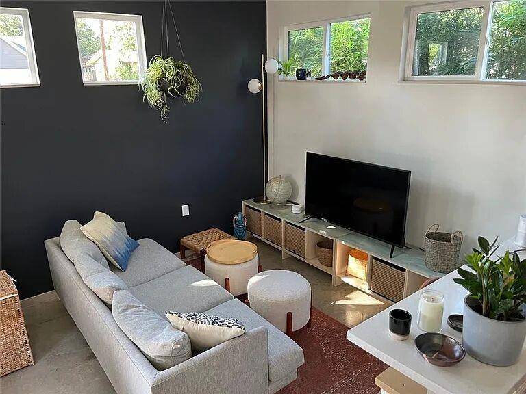 4601 Kitty Ave #B, Austin, TX 78721