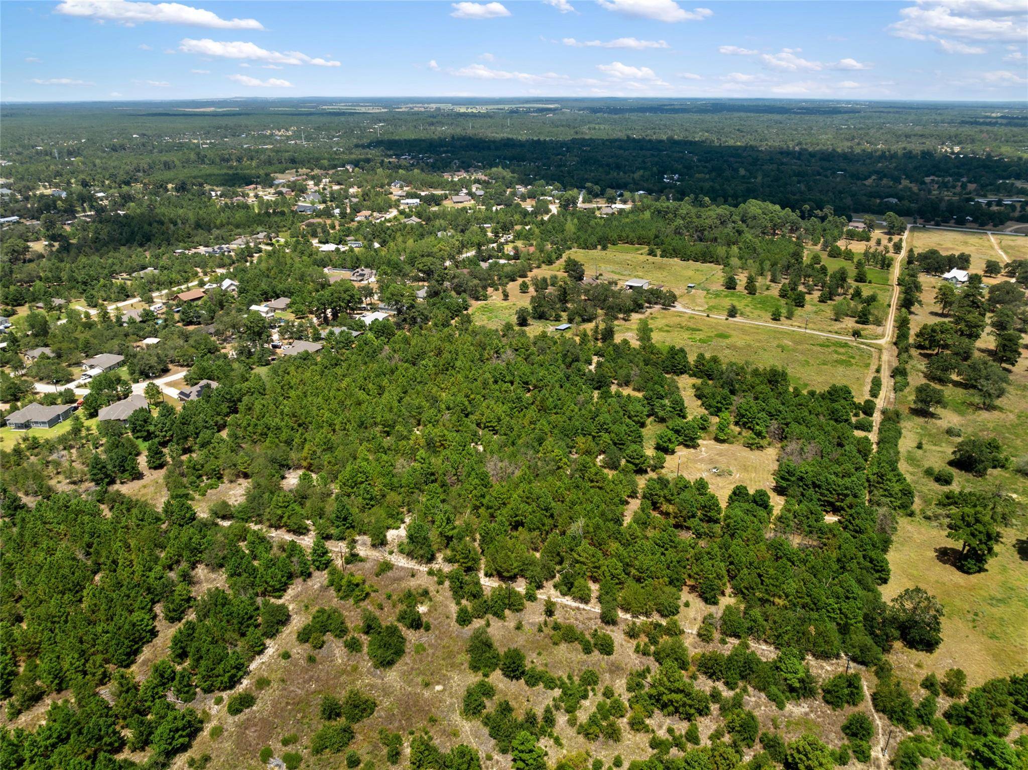 186 Hook Em Horns DR, Paige, TX 78659