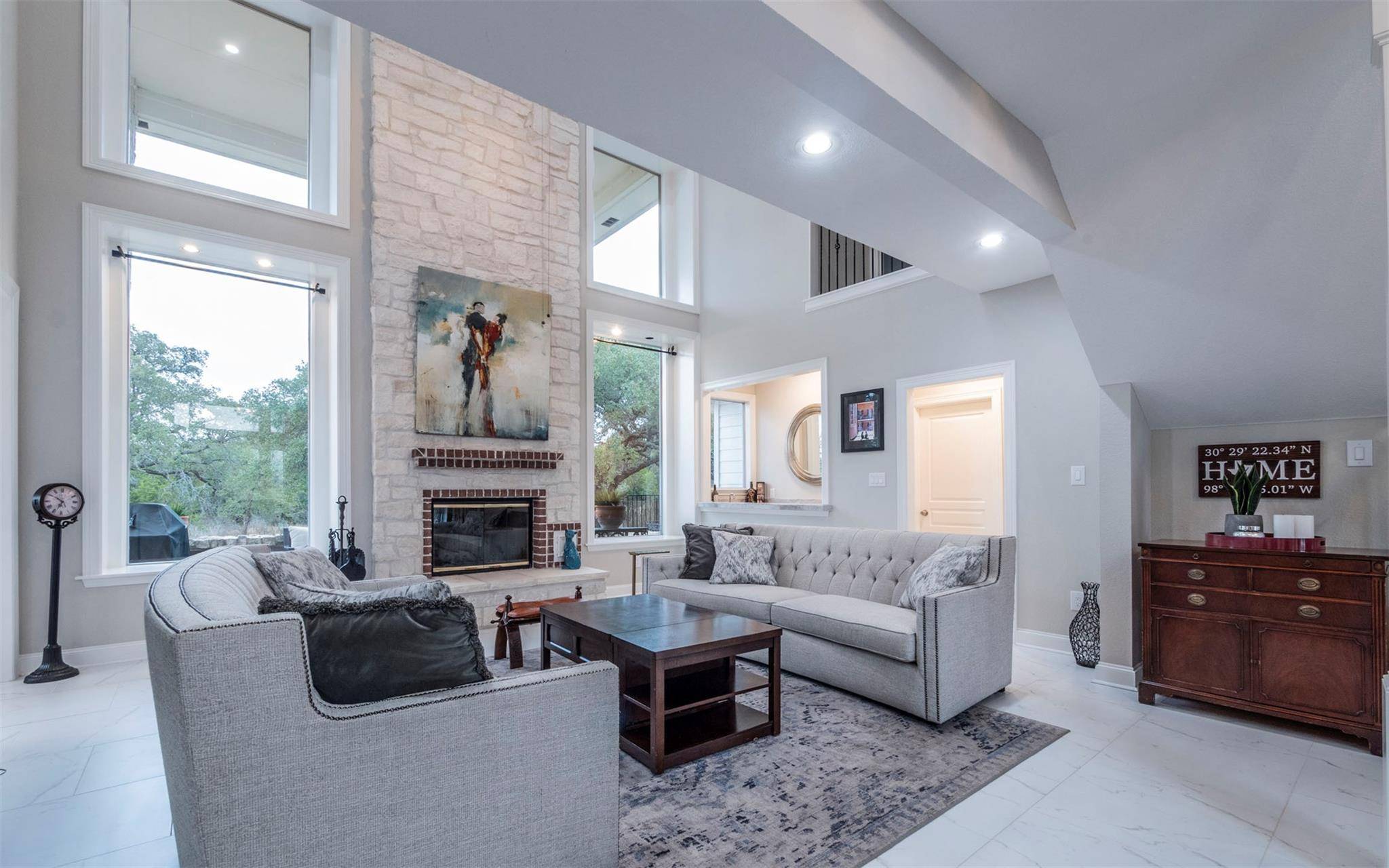 333 Wesley RDG, Spicewood, TX 78669