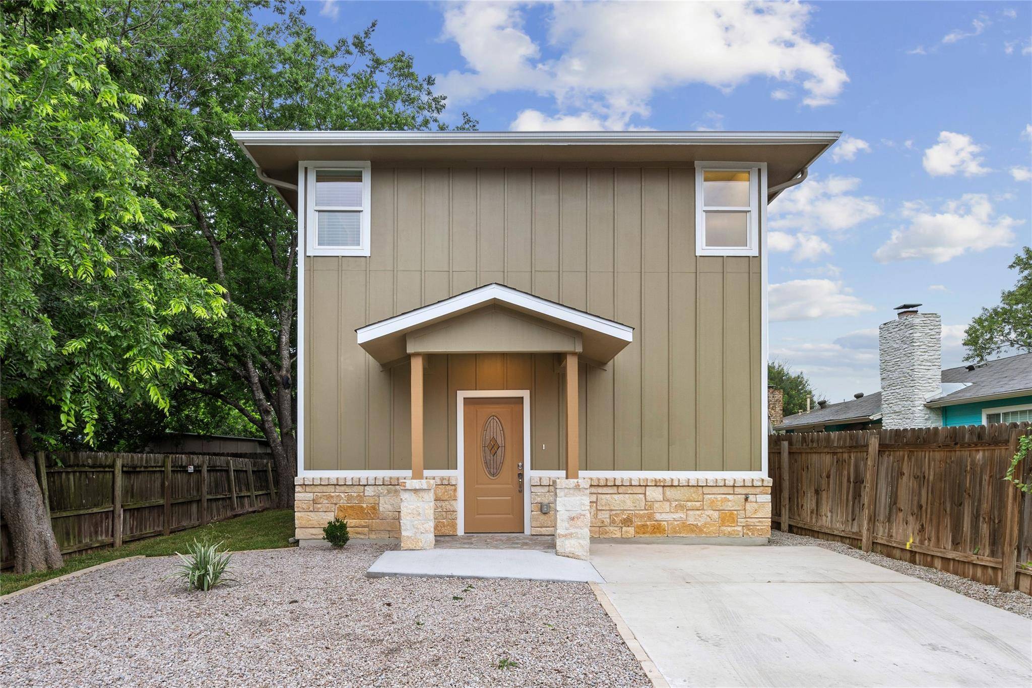 5702 Palo Blanco LN #B, Austin, TX 78744