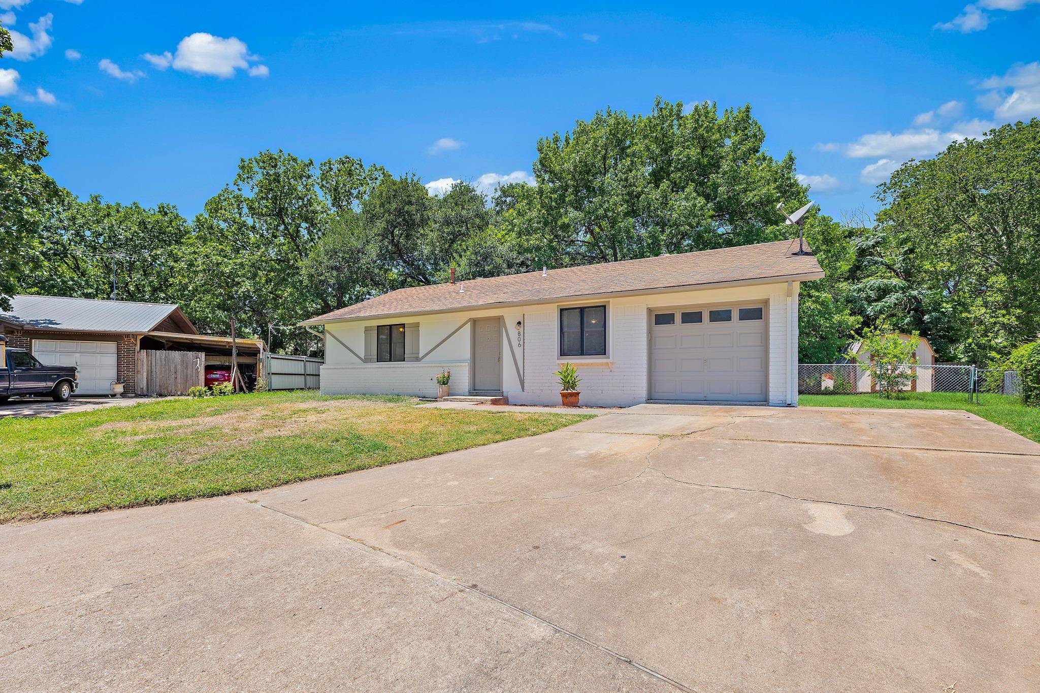 806 Easy Day CV, Austin, TX 78745