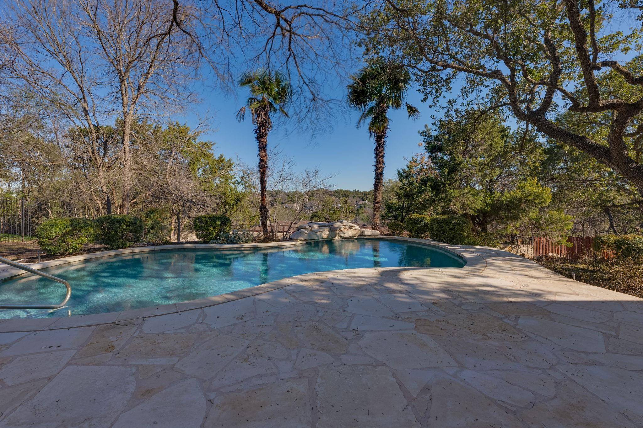 132 Lakeway DR, Lakeway, TX 78734