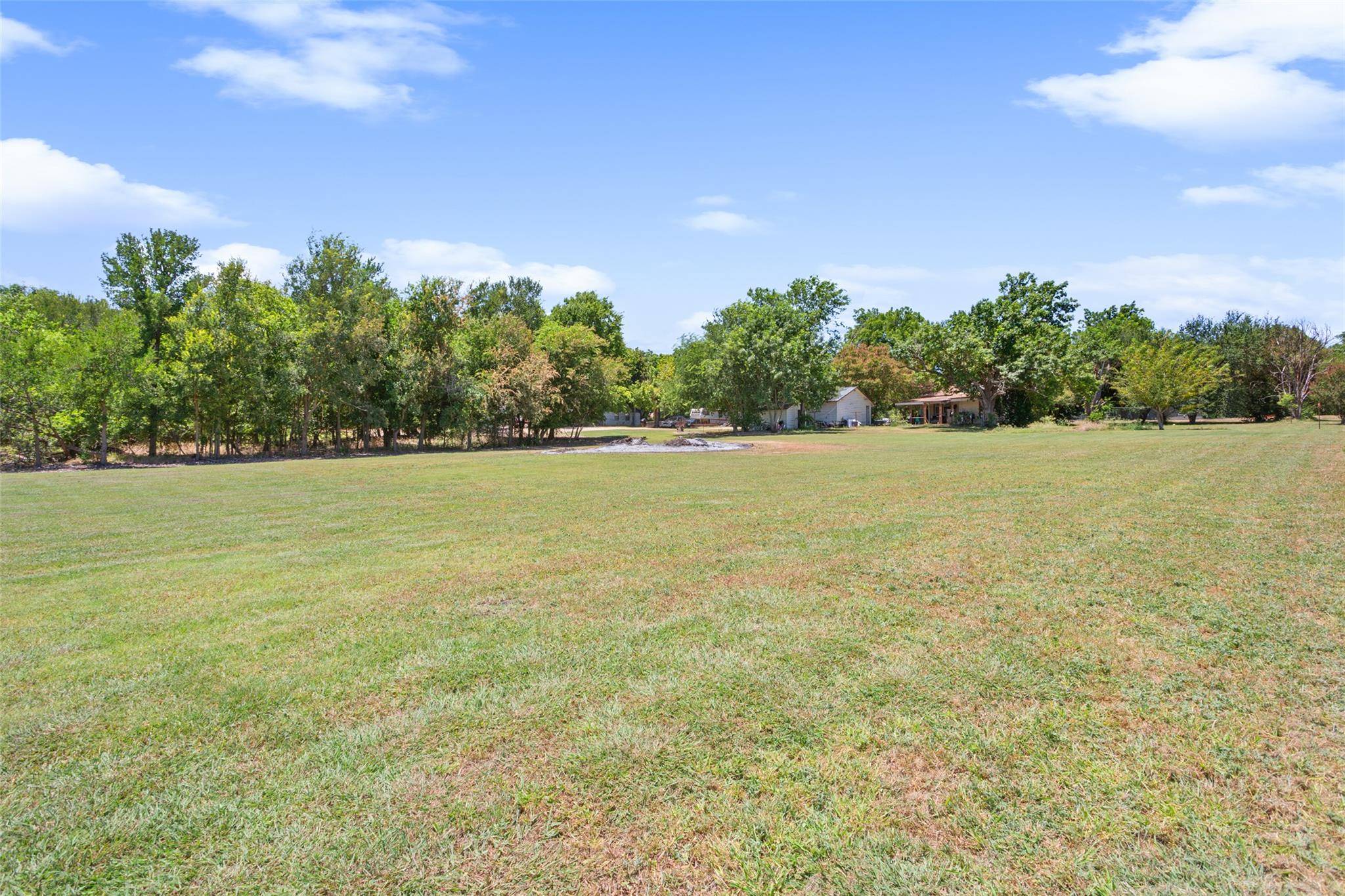 22712 N 12th ST, Buckholts, TX 76518