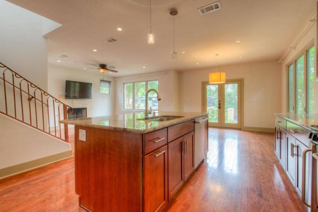 605 Peacock LN #C, Austin, TX 78704