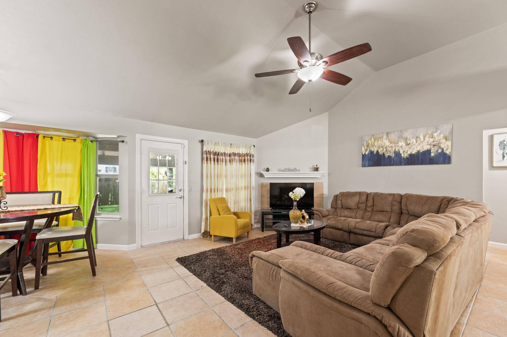500 Morning Dove DR, Hutto, TX 78634