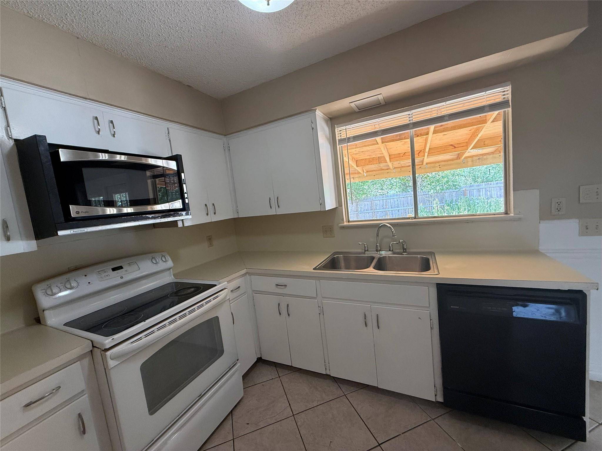 1510 Glen Burnie DR, Cedar Park, TX 78613