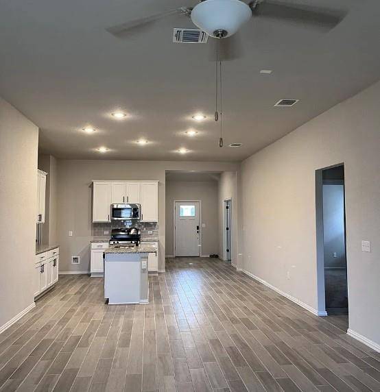 135 Smokebush TRL, Bastrop, TX 78602
