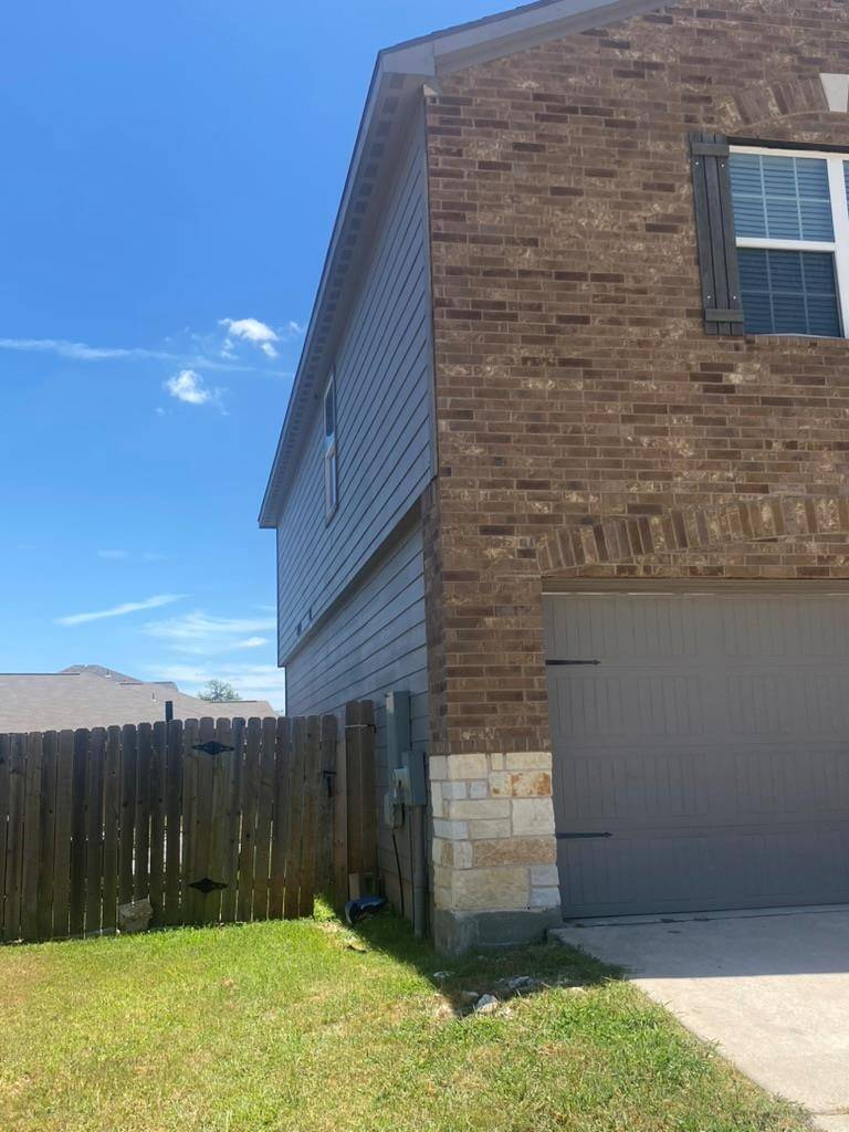100 Cherry Tree LN, Liberty Hill, TX 78642