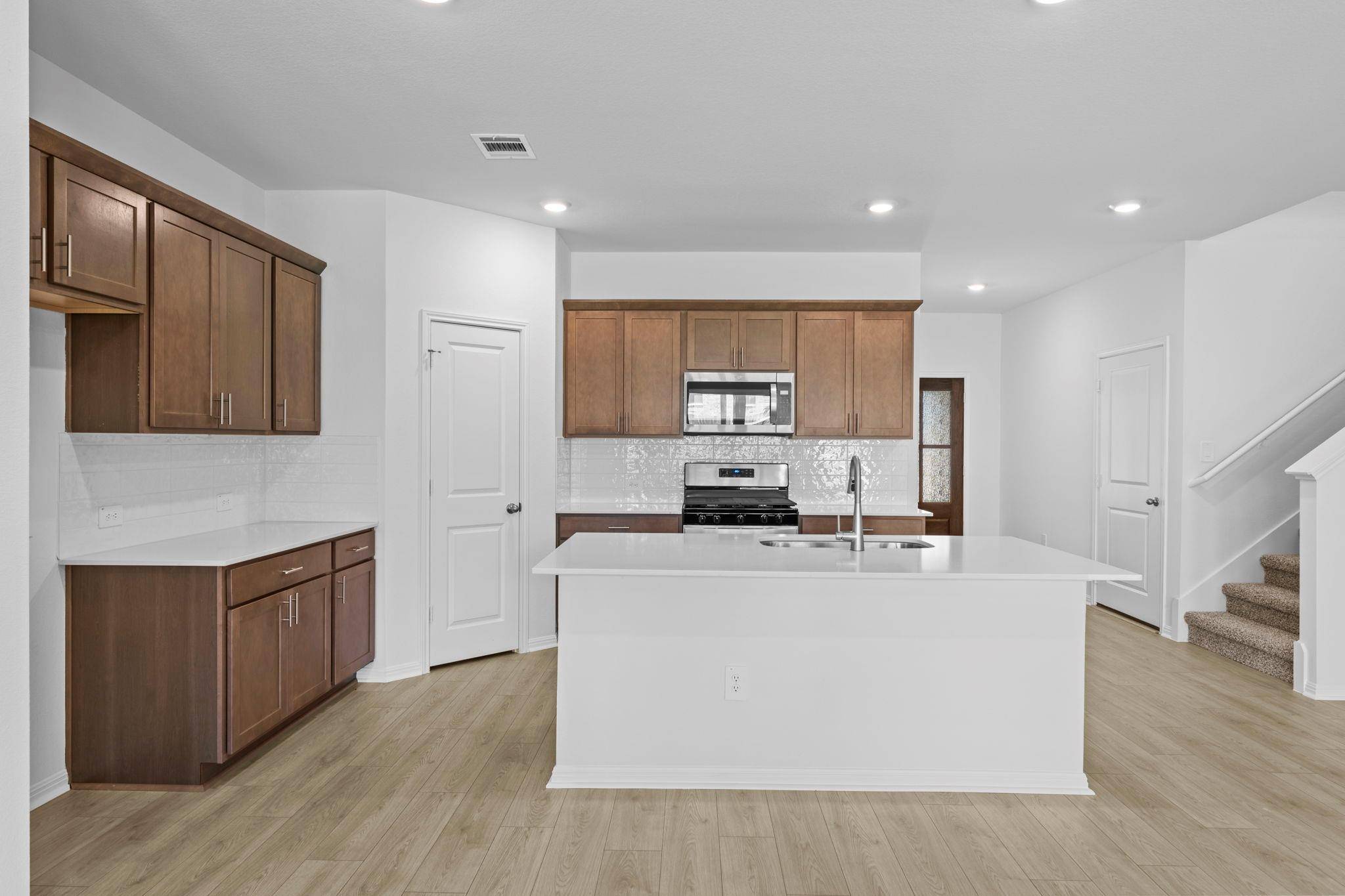 1813 Dandy Brush DR, Leander, TX 78641