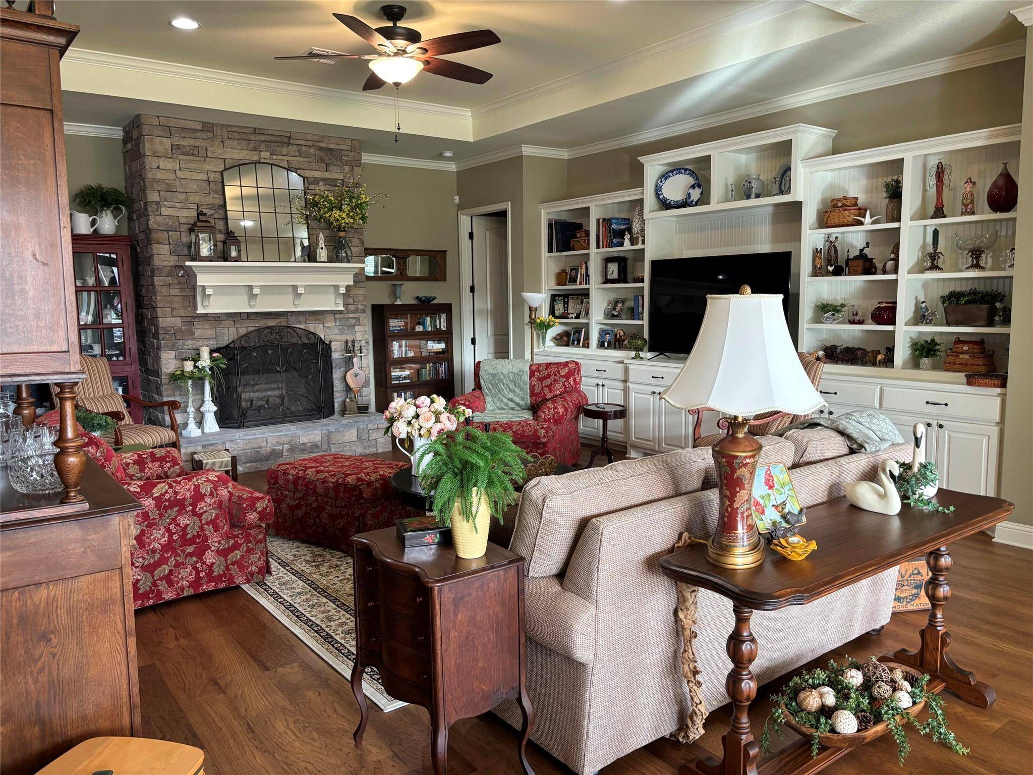 1910 Spanish Moss DR, College Station, TX 77845
