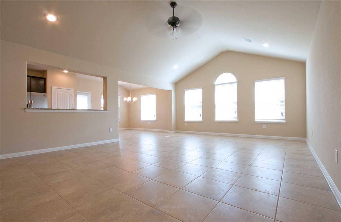 624 Carly Ann LN, Leander, TX 78641