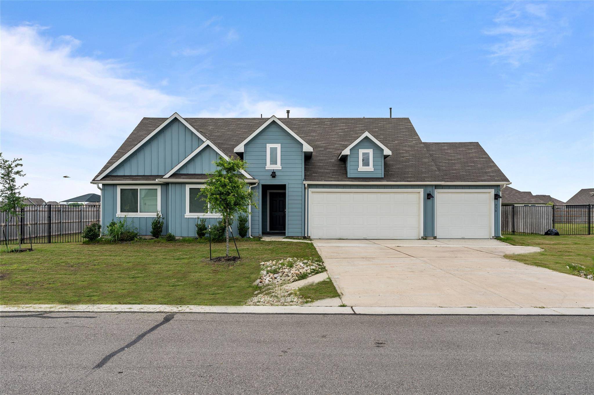 238 Konrad Creek DR, Lockhart, TX 78644