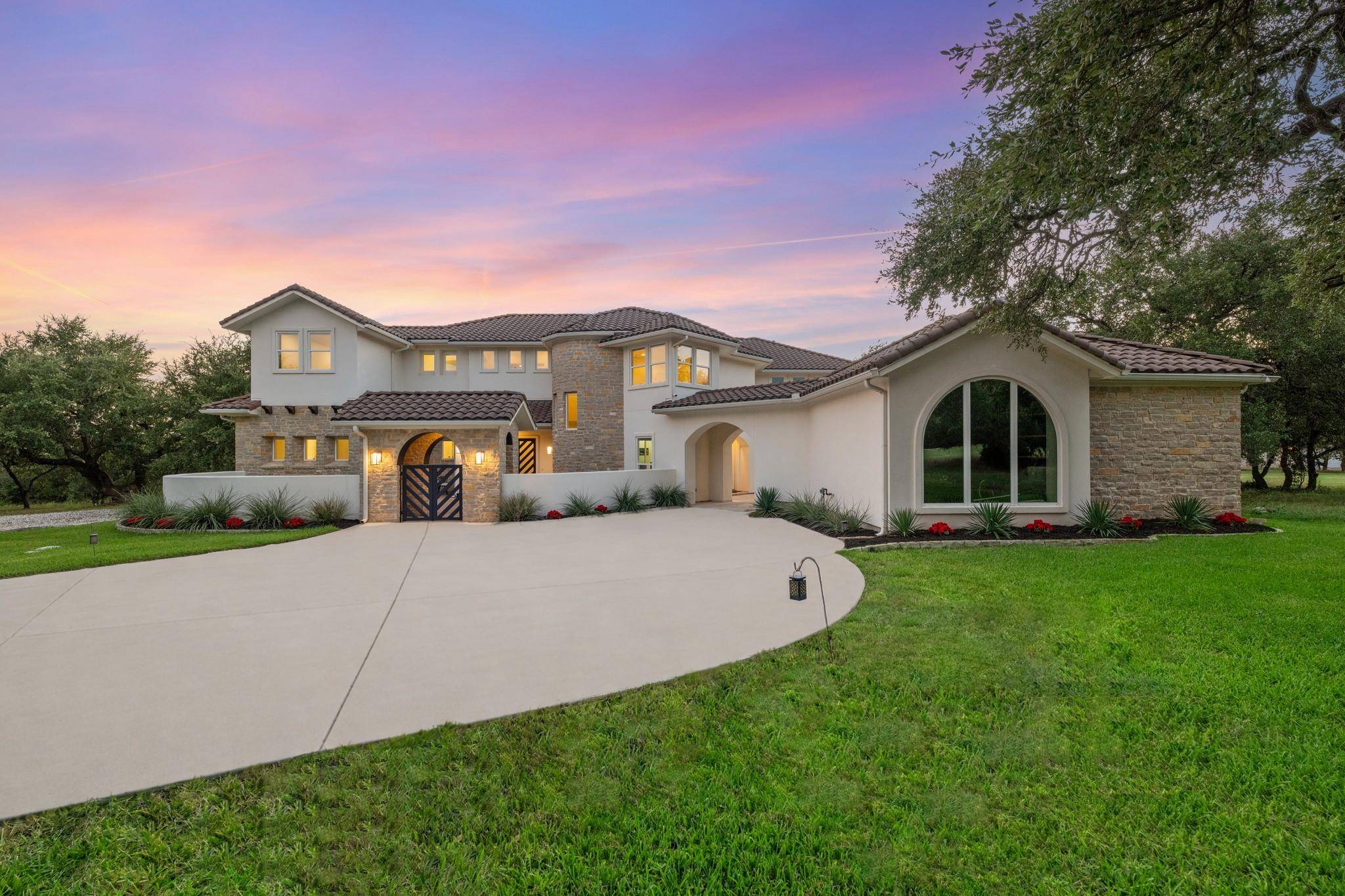 2070 Mayfield DR, Round Rock, TX 78681