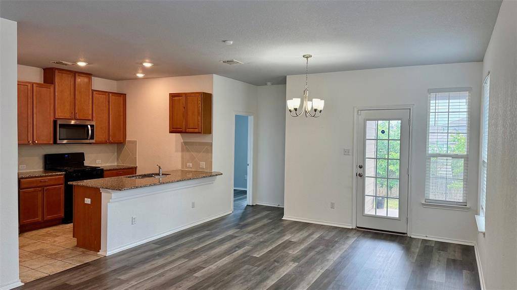 260 Sage Derby DR #88, Hutto, TX 78634