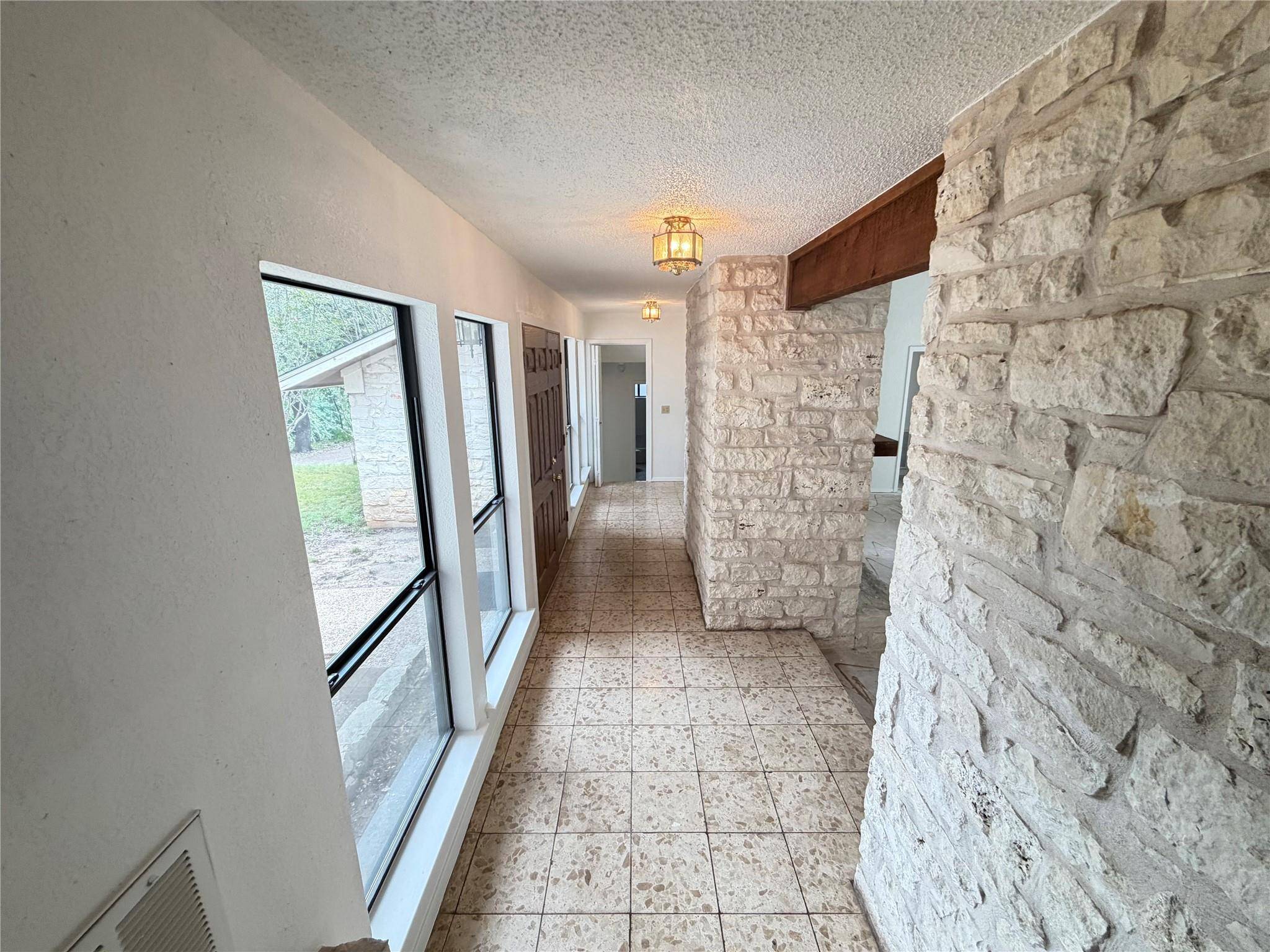 7509 Hart LN, Austin, TX 78731