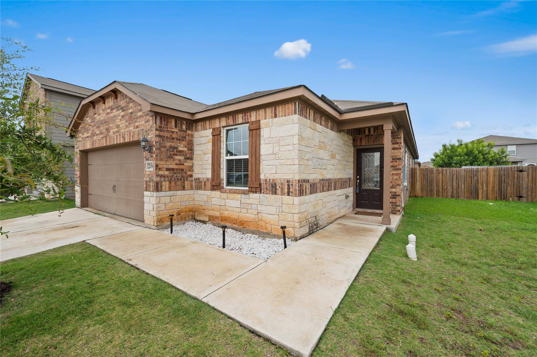206 Star Spangled DR, Liberty Hill, TX 78642