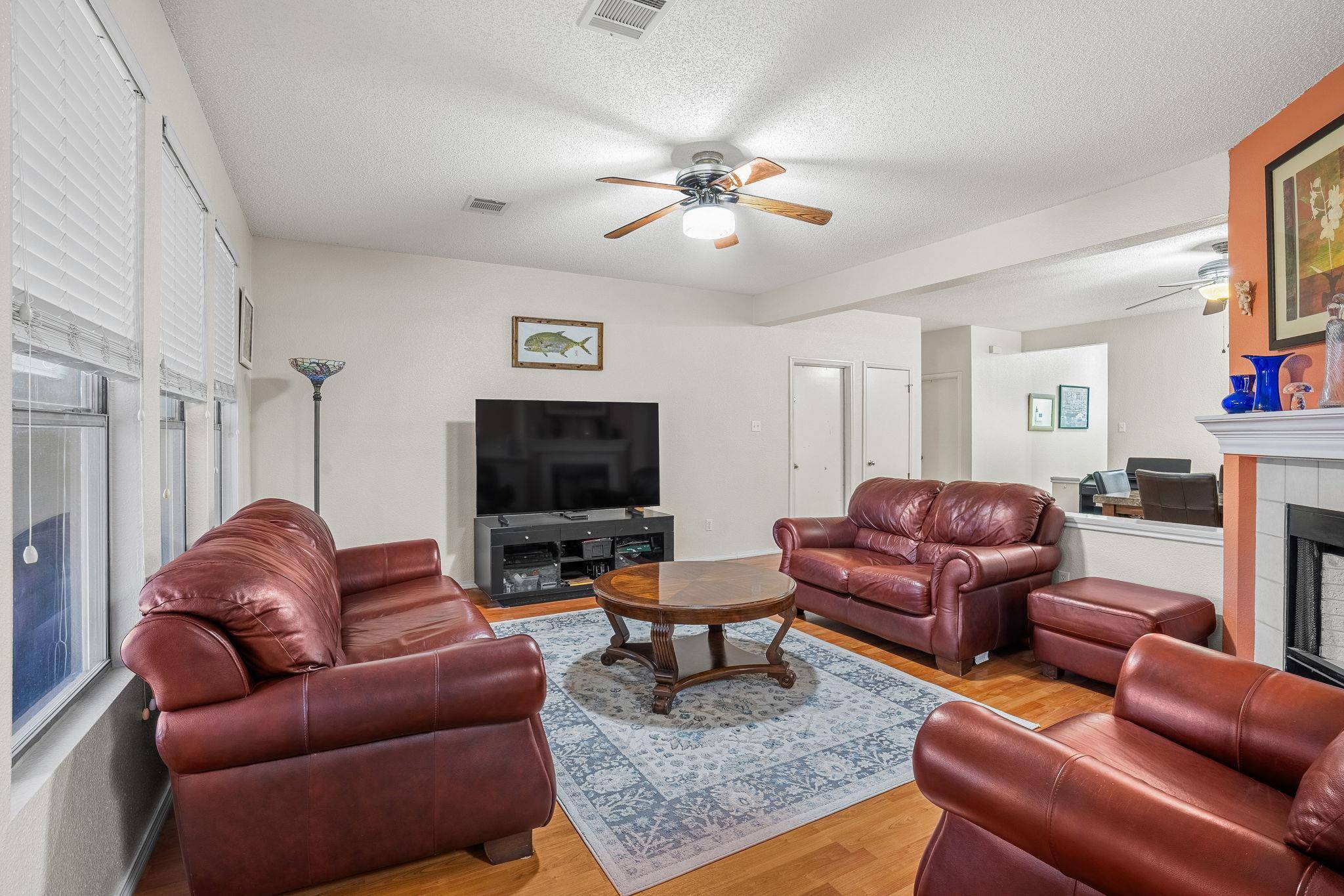 1121 Black Locust DR, Pflugerville, TX 78660