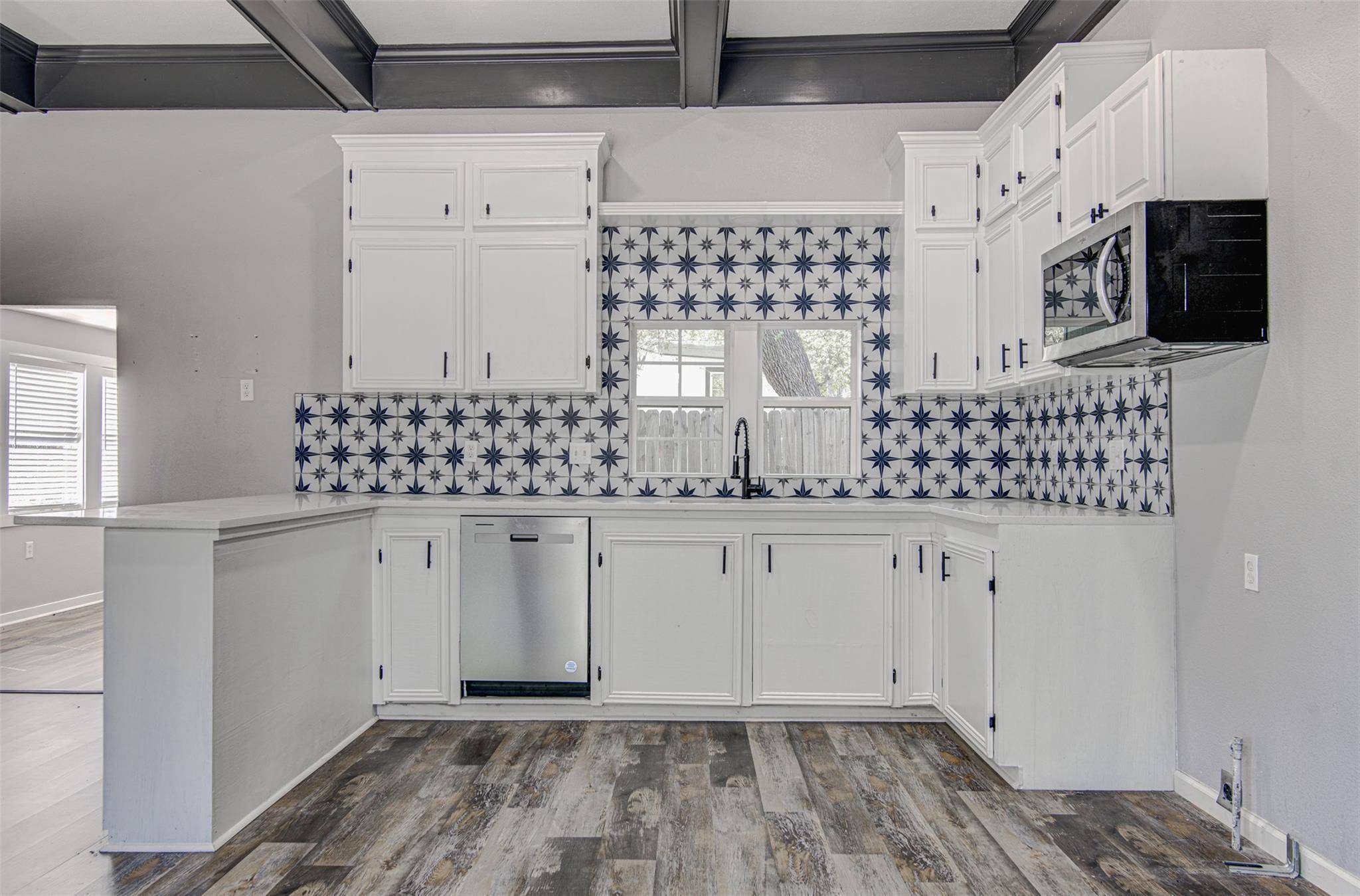 17308 E Darleen DR, Leander, TX 78641