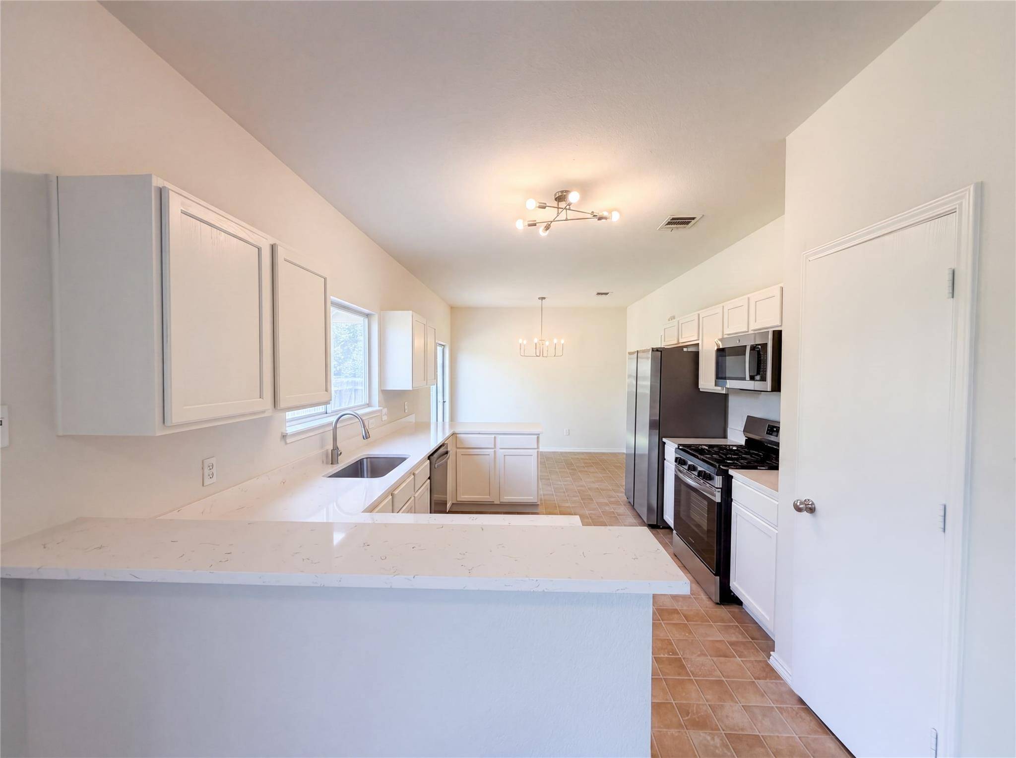 710 Encanto DR, Leander, TX 78641