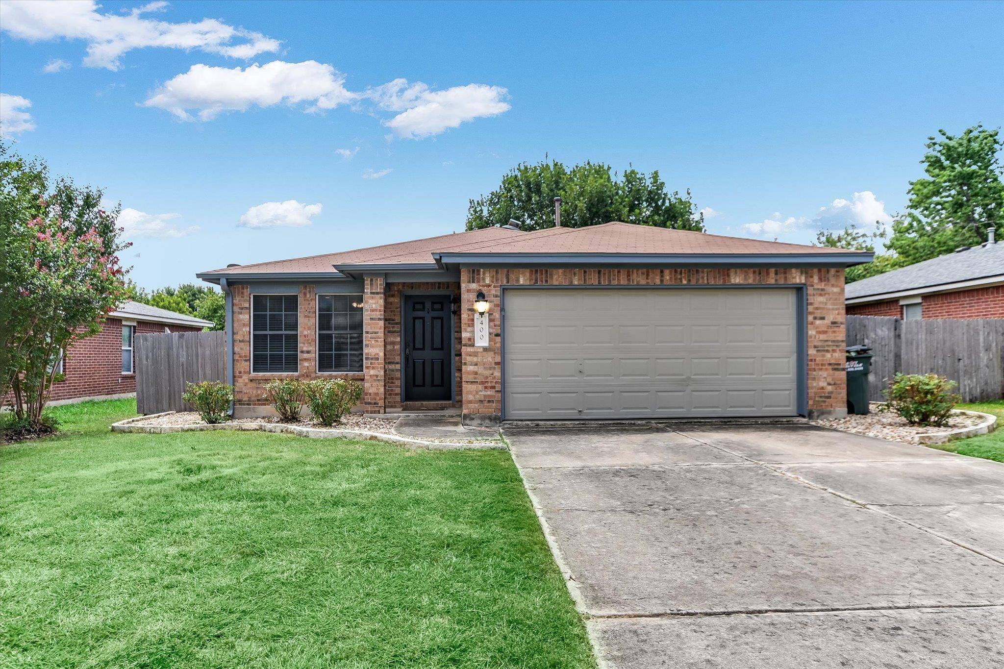 400 Ashbury DR, Leander, TX 78641