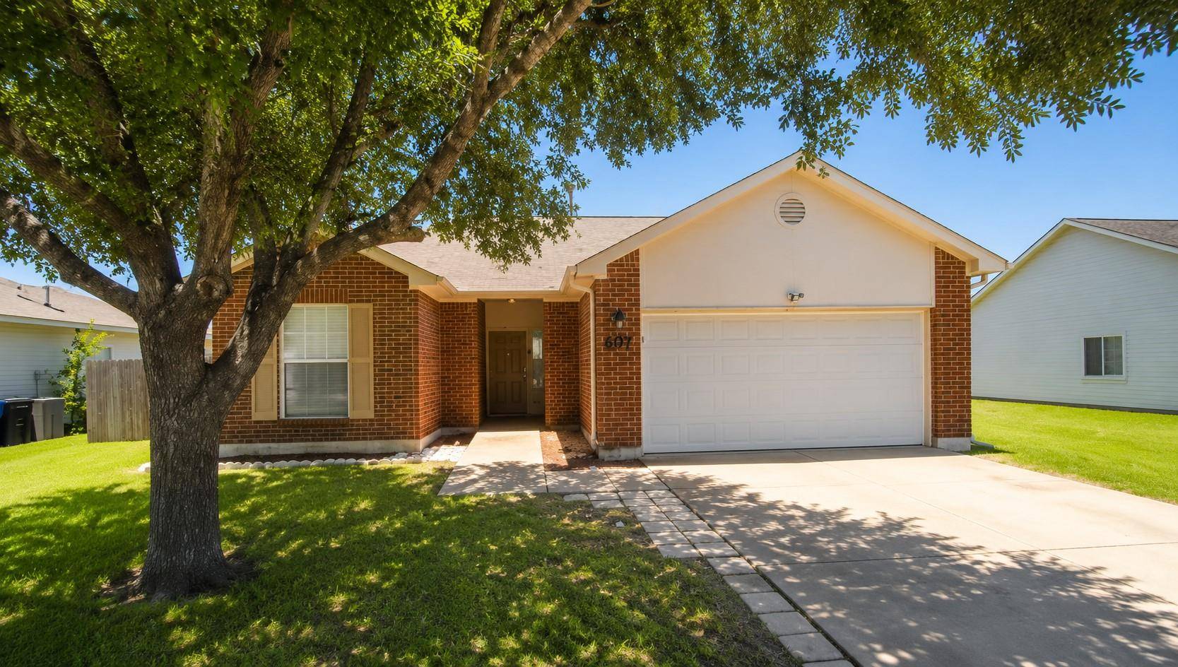 607 Morning Dove DR, Hutto, TX 78634