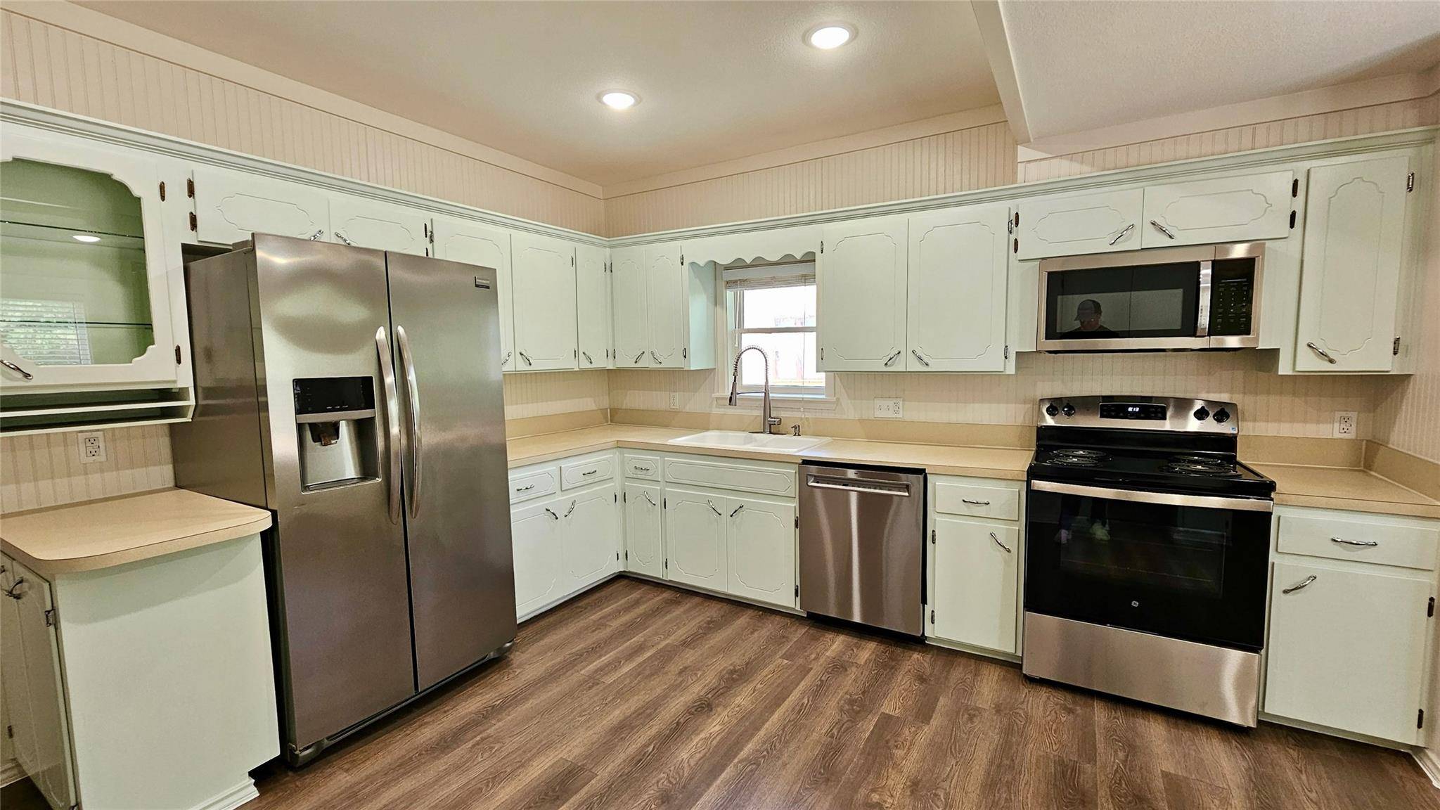 205 S Granger ST, Granger, TX 76530