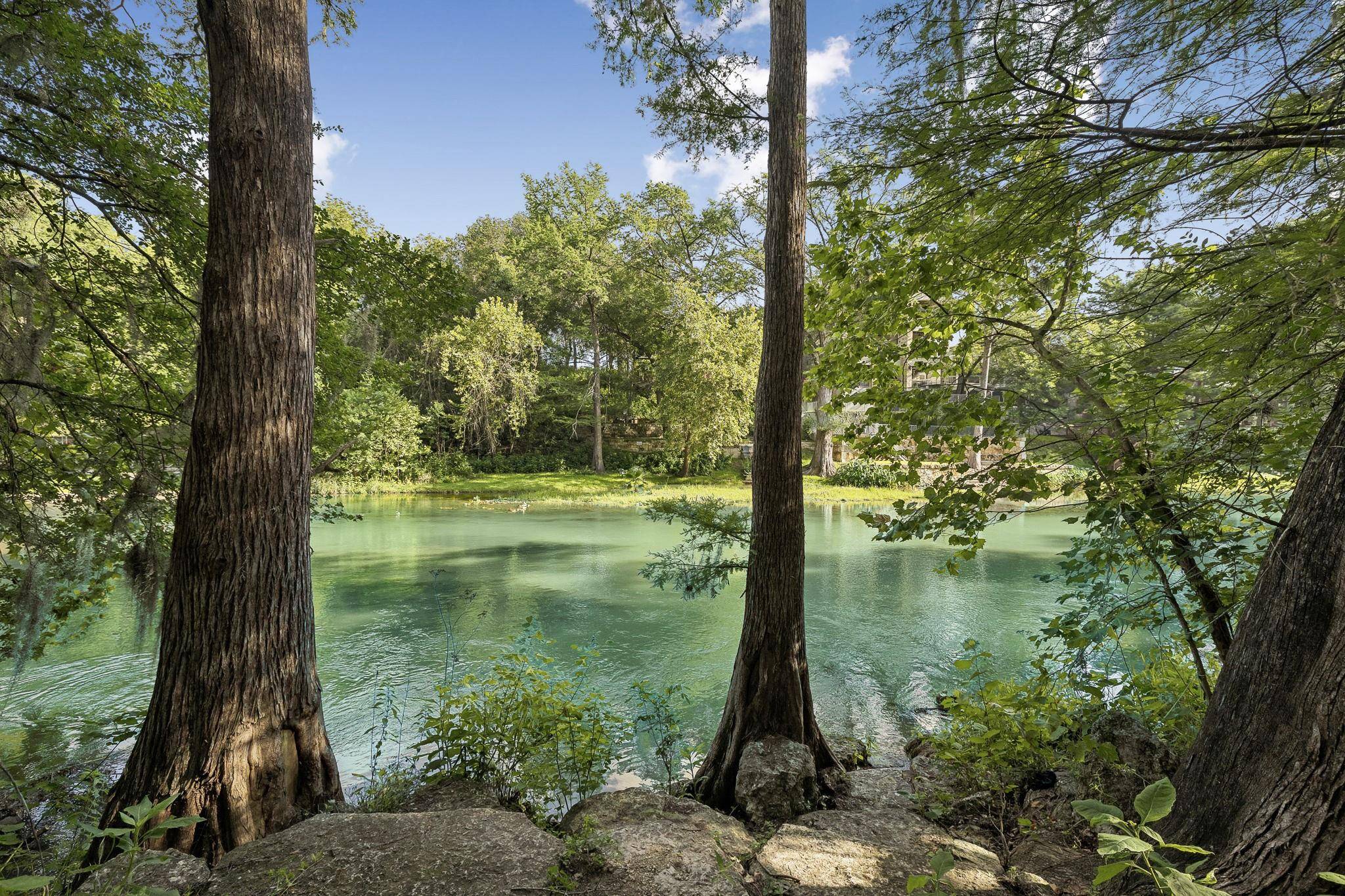 1121 Bradstreet, Canyon Lake, TX 78133